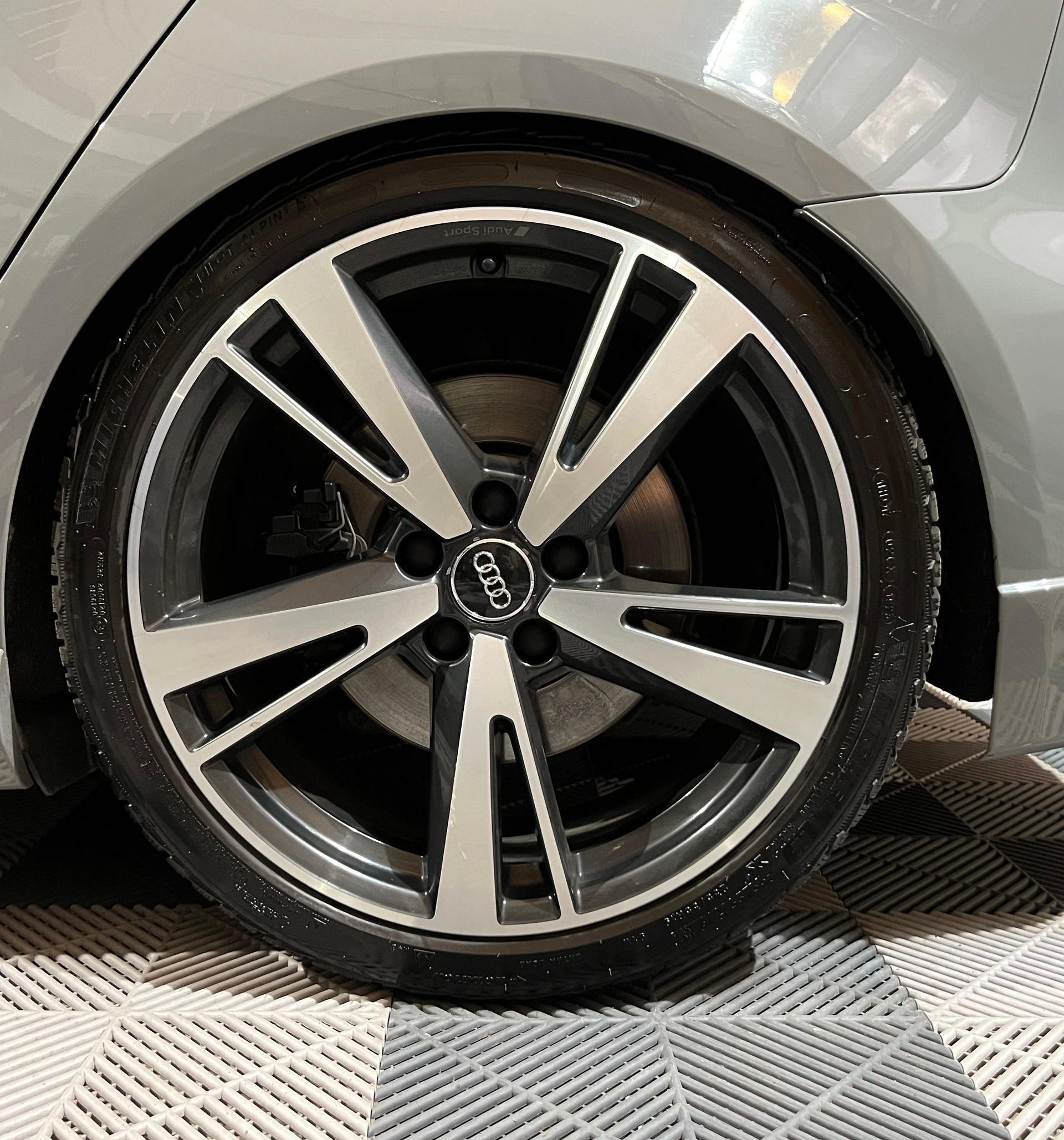 AUDI RS3 Sportback 2.5 TSI quattro S-tronic-image-7