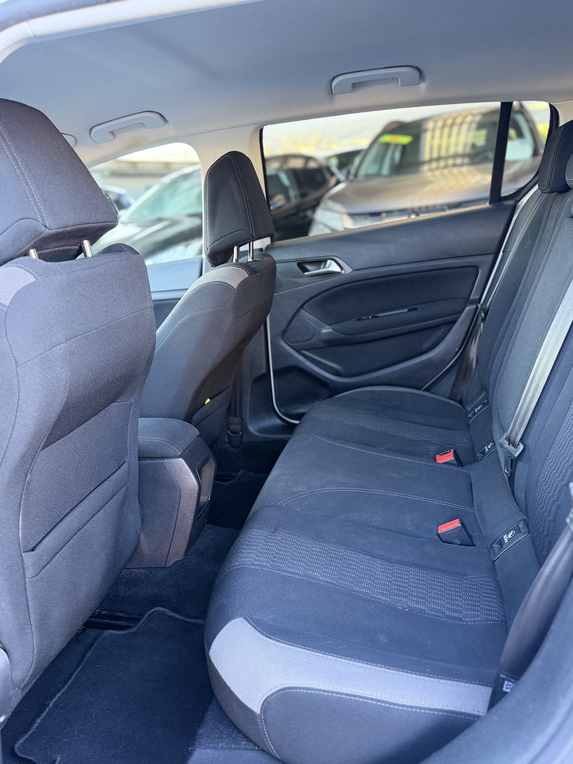 PEUGEOT 308 1.2 THP Style-image-5