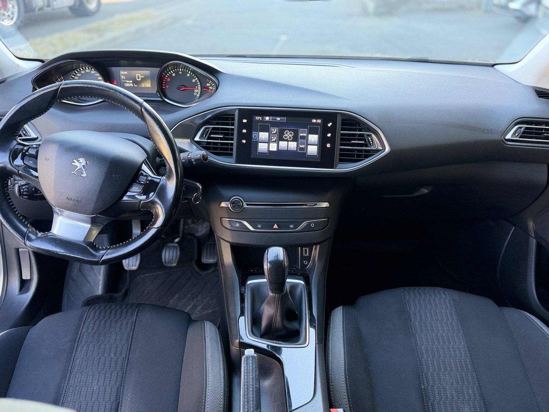 PEUGEOT 308 1.2 THP Style-image-4