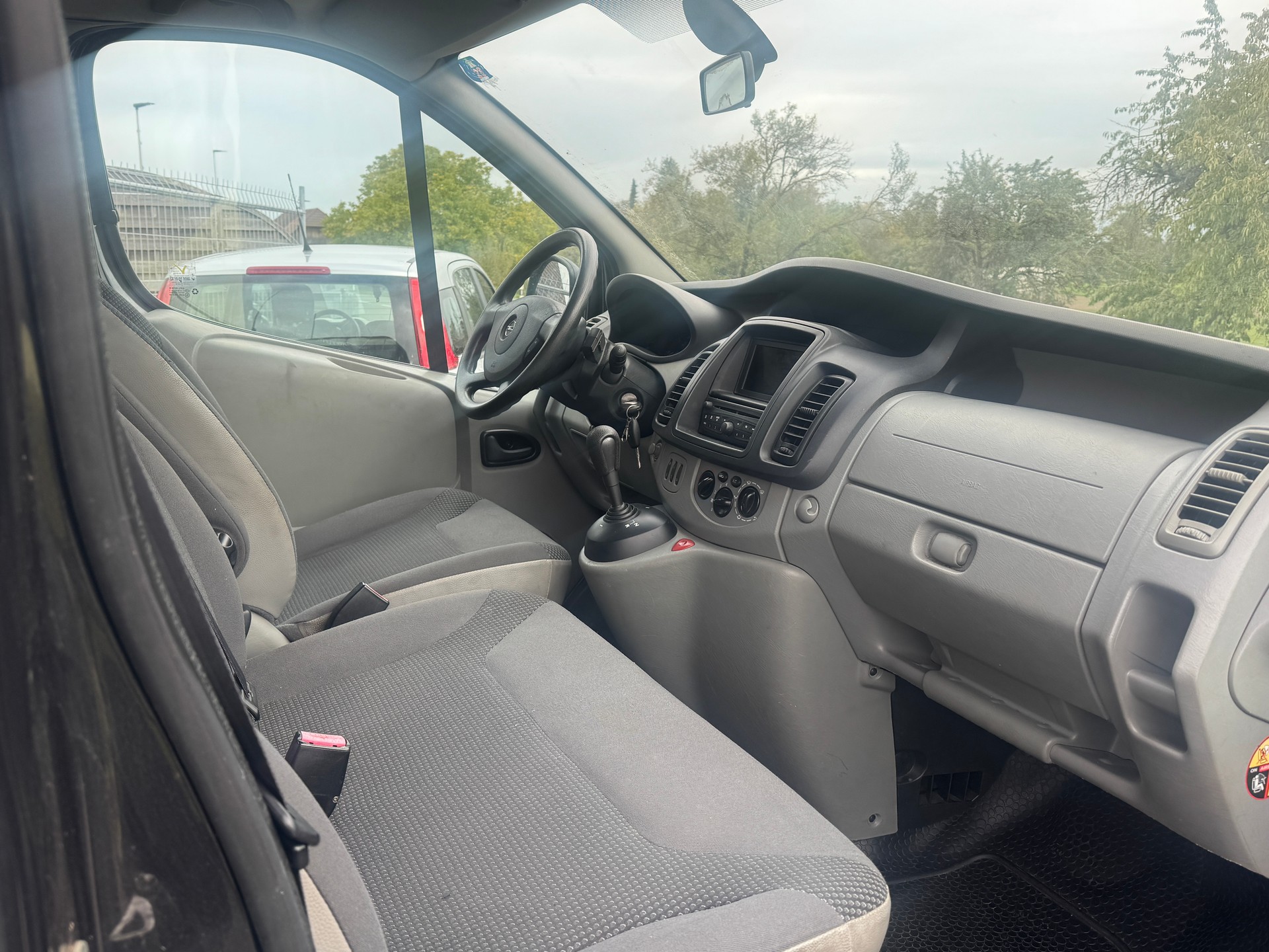 OPEL Vivaro 2.0 CDTI ecoFLEX 2.9t L2H1 Easytronic-image-5