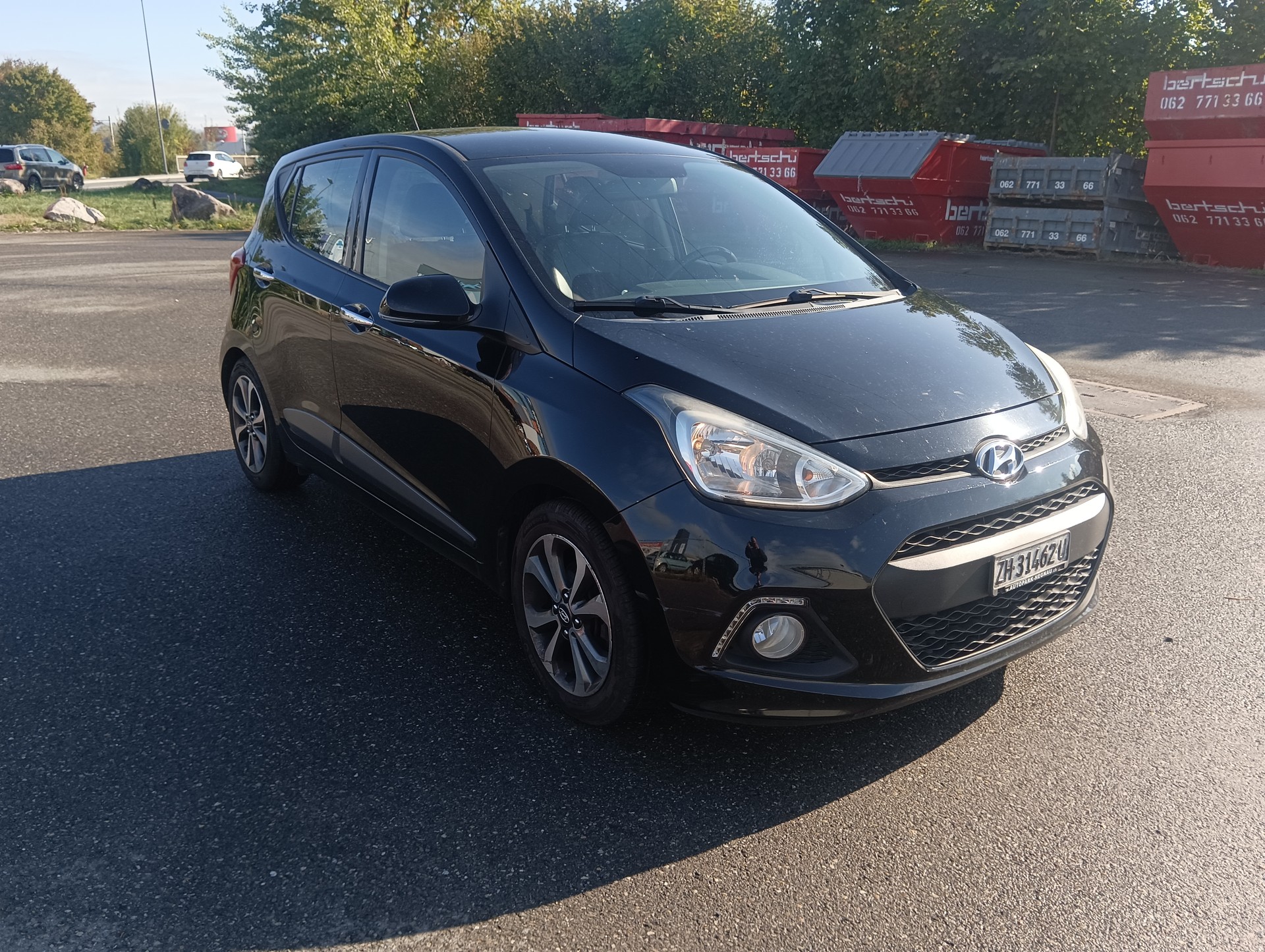 HYUNDAI 1.2 Style-image-3