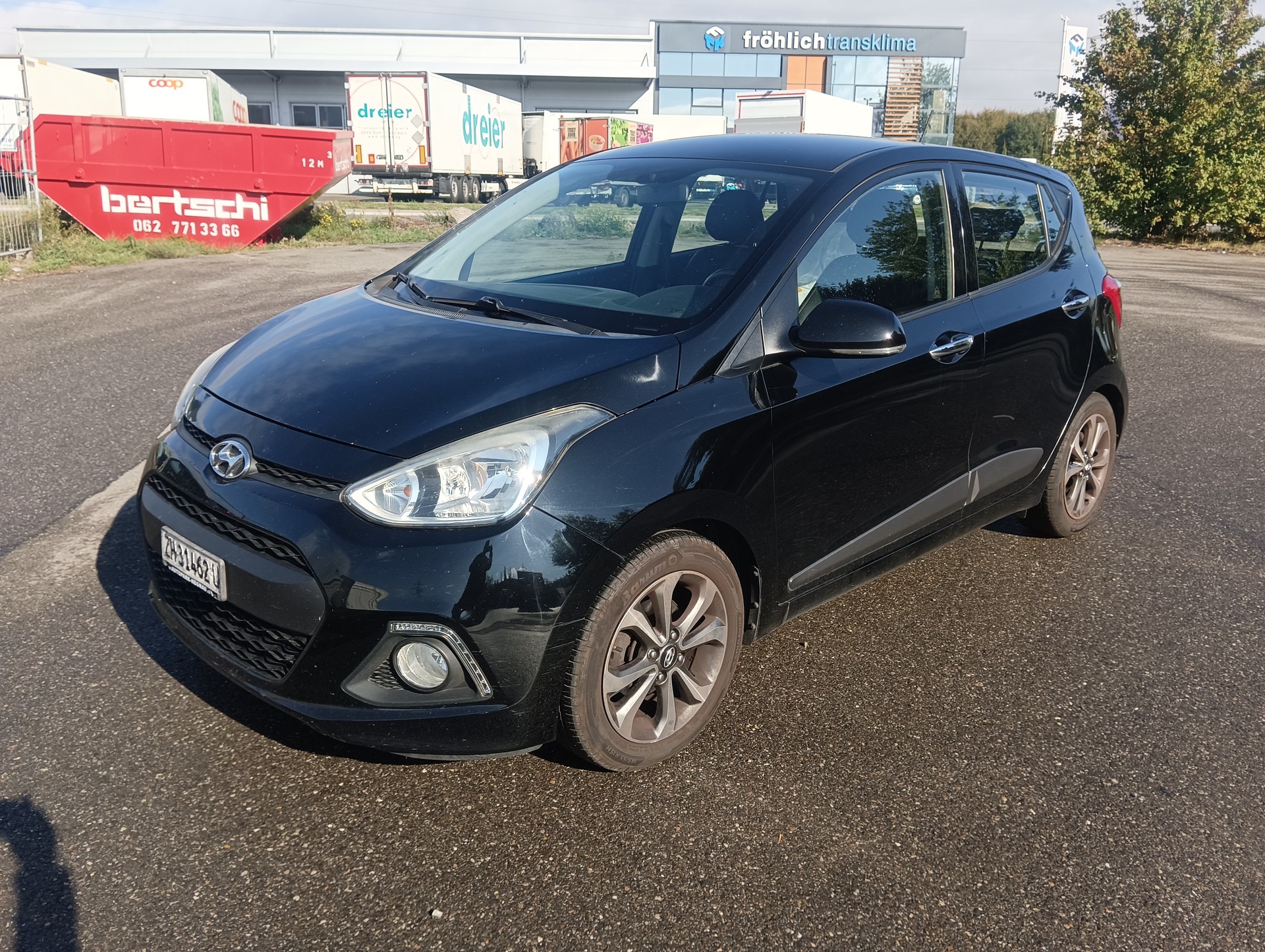 HYUNDAI 1.2 Style-image-2