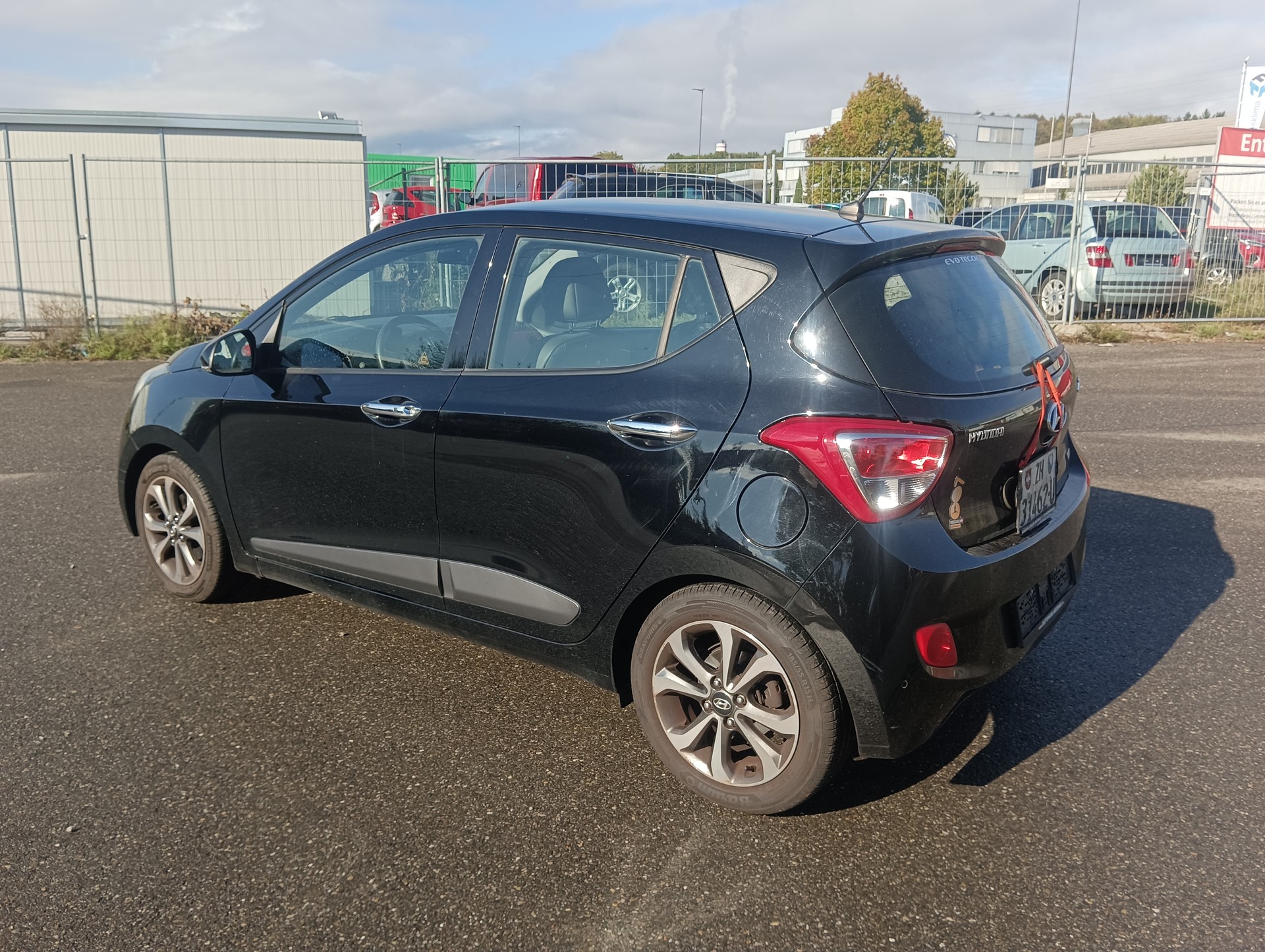 HYUNDAI 1.2 Style-image-1