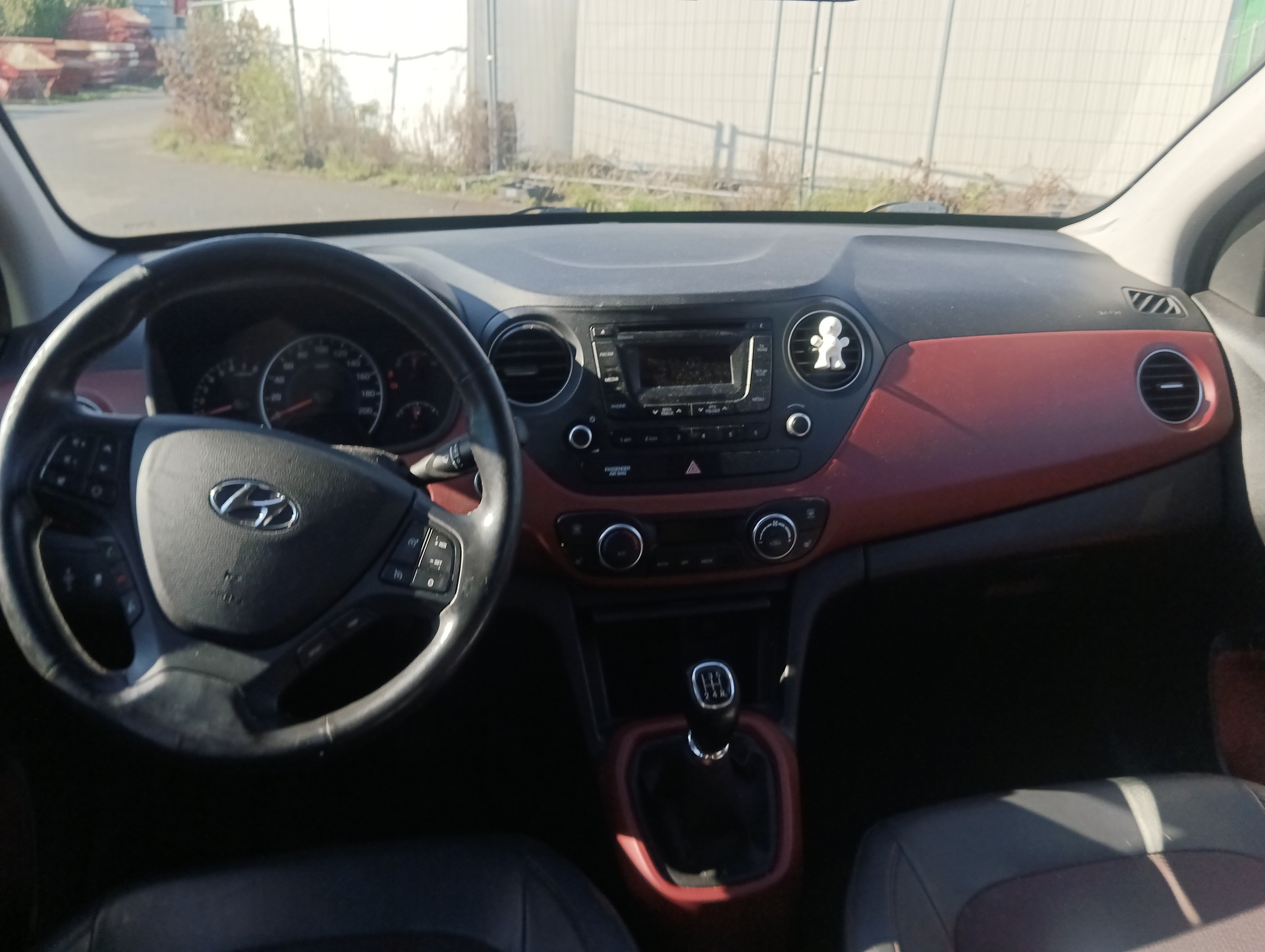 HYUNDAI 1.2 Style-image-5