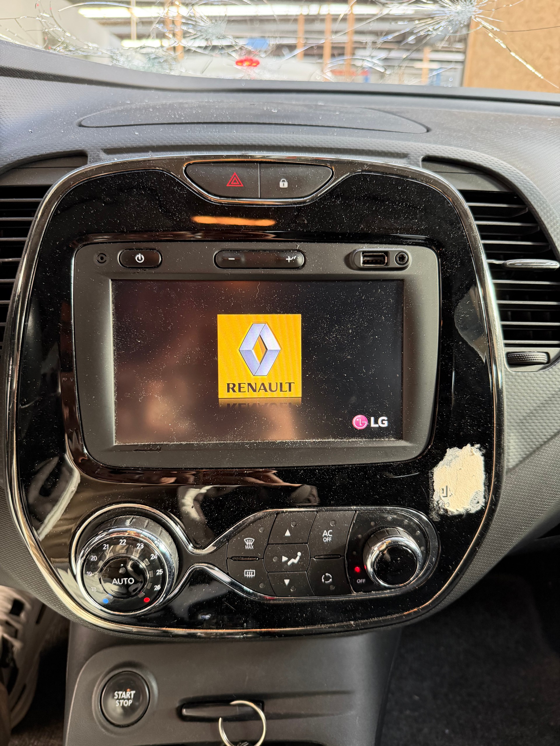RENAULT Captur 1.5 dCi Dynamique EDC-image-15