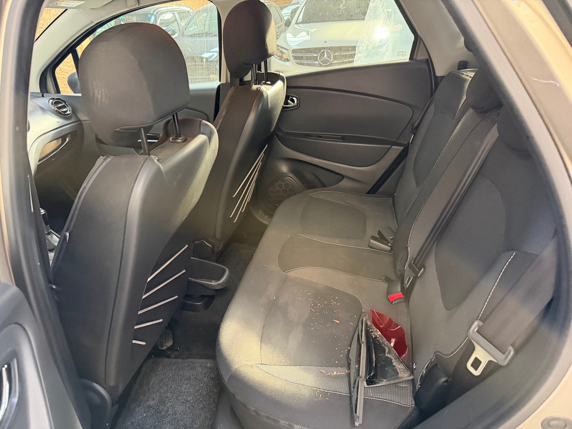 RENAULT Captur 1.5 dCi Dynamique EDC-image-11