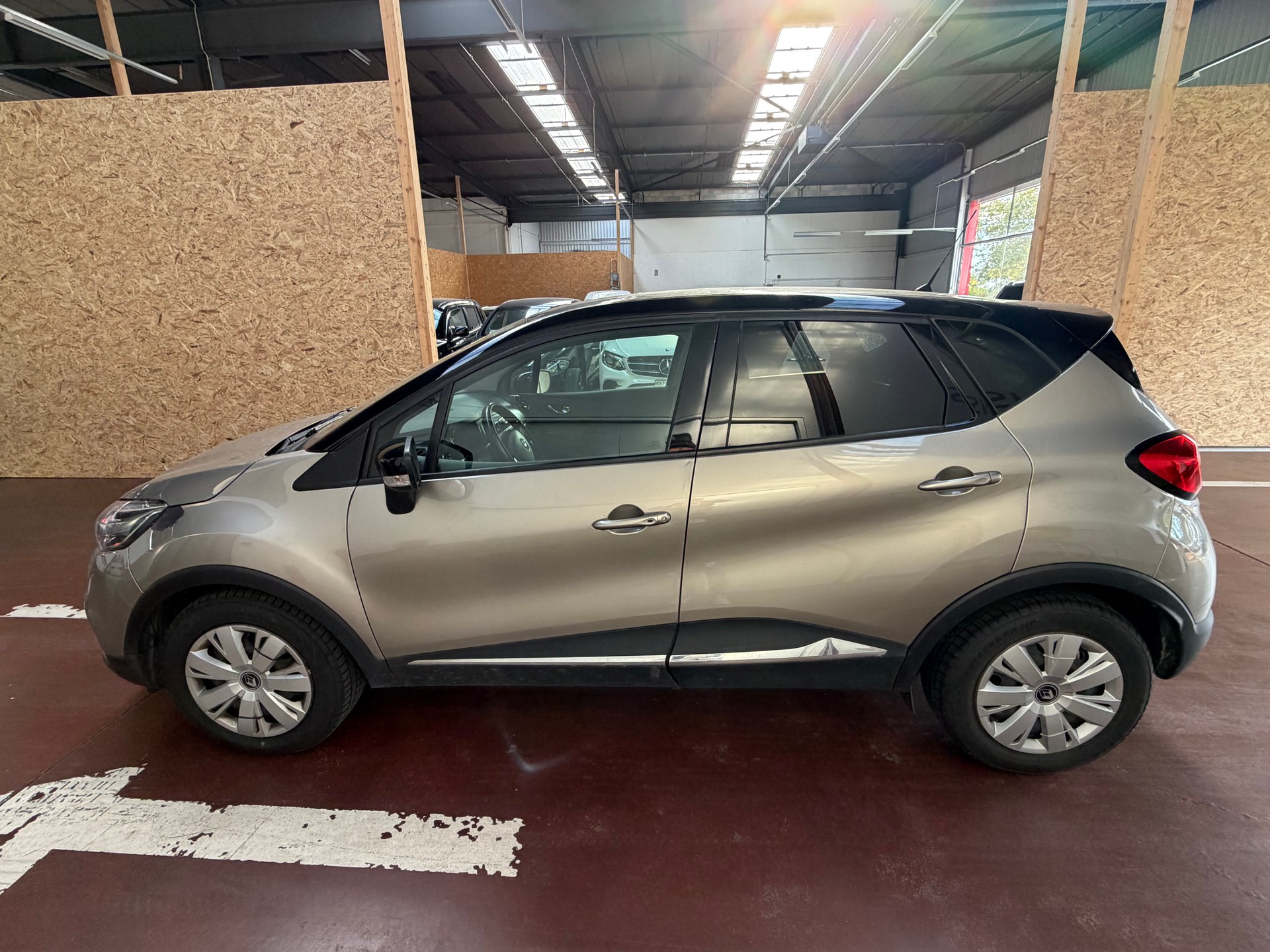 RENAULT Captur 1.5 dCi Dynamique EDC-image-10
