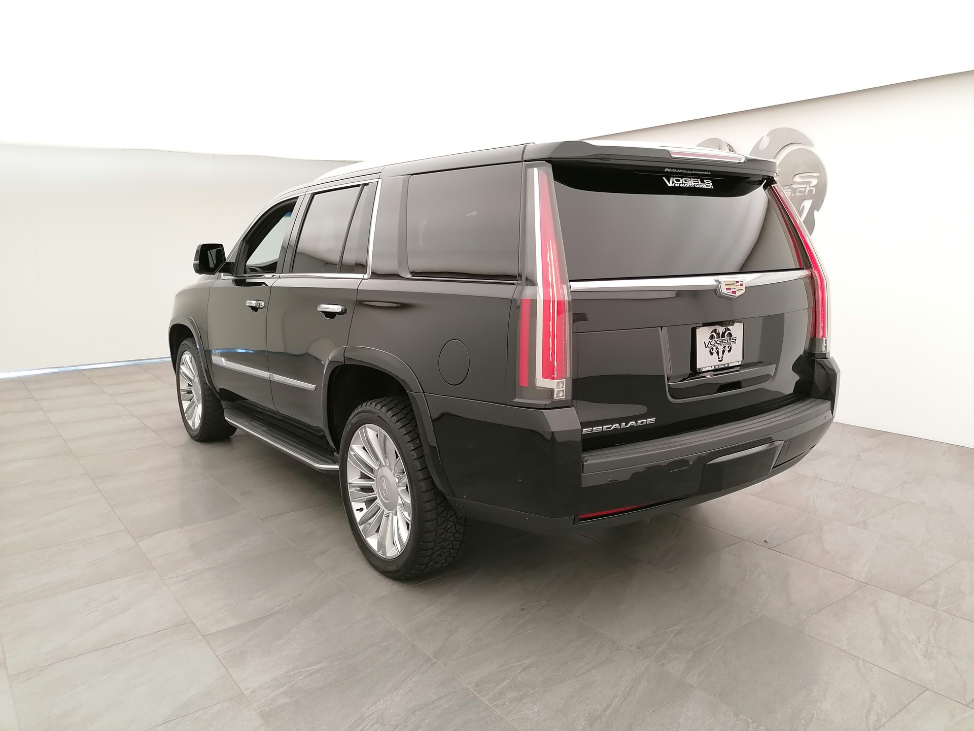 CADILLAC Escalade 6.2 Platinum AWD-image-5