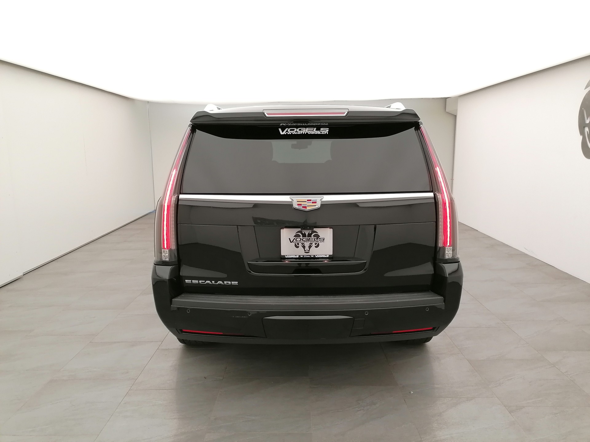 CADILLAC Escalade 6.2 Platinum AWD-image-4