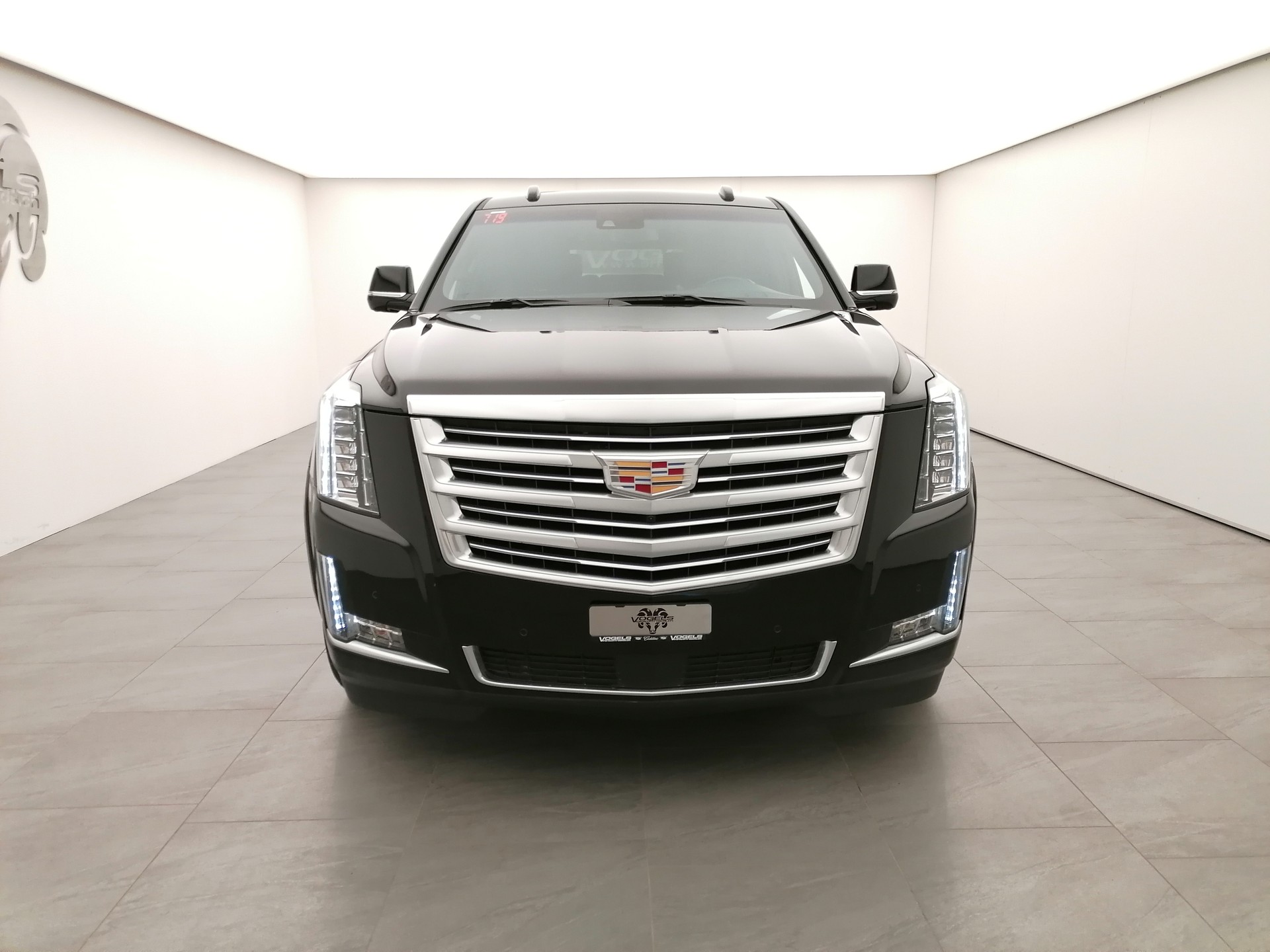 CADILLAC Escalade 6.2 Platinum AWD-image-1