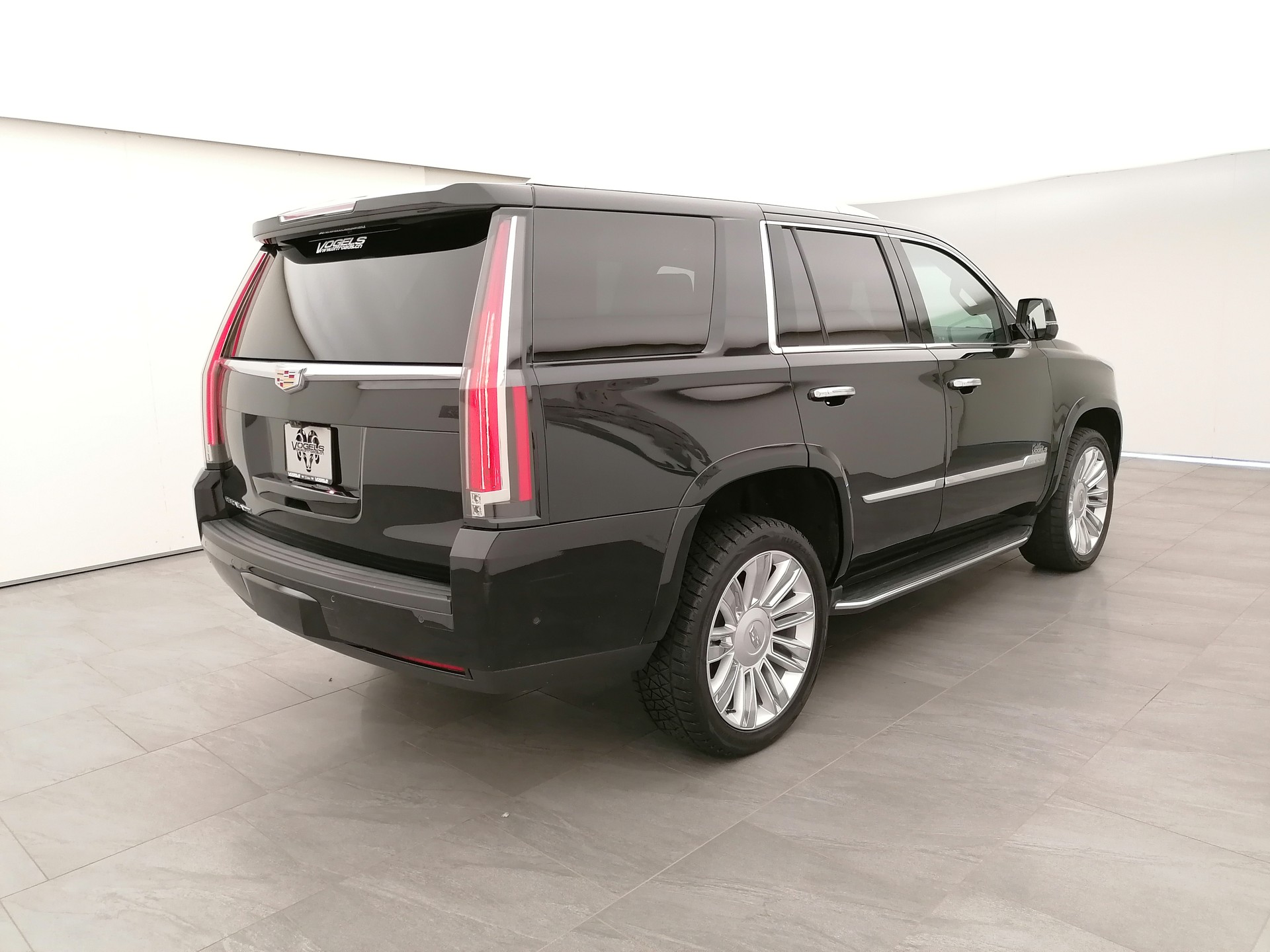 CADILLAC Escalade 6.2 Platinum AWD-image-3