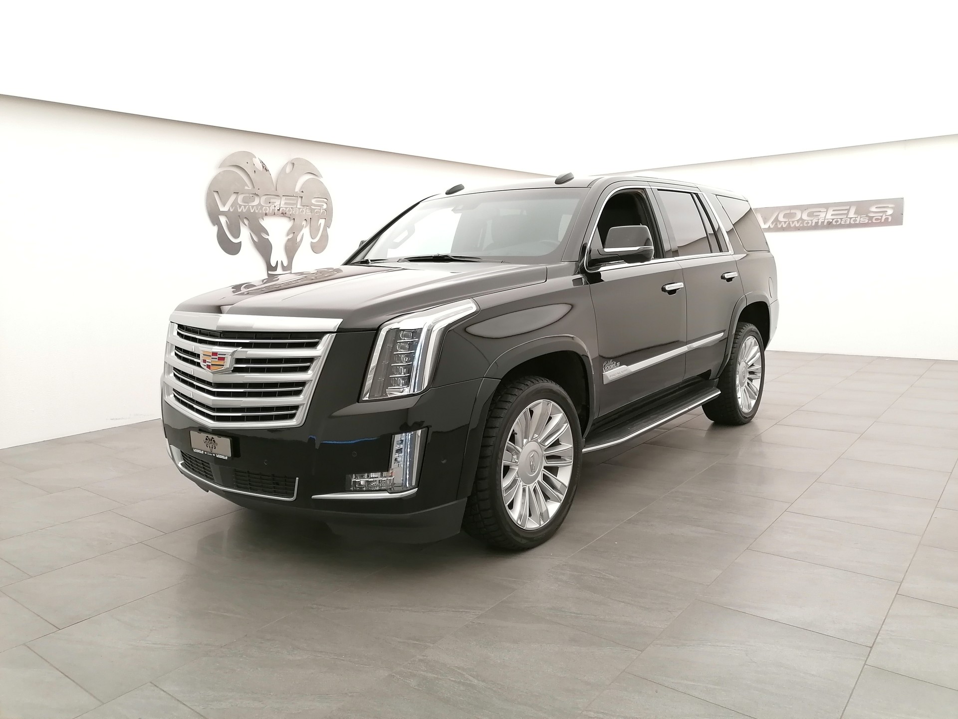CADILLAC Escalade 6.2 Platinum AWD-image-0