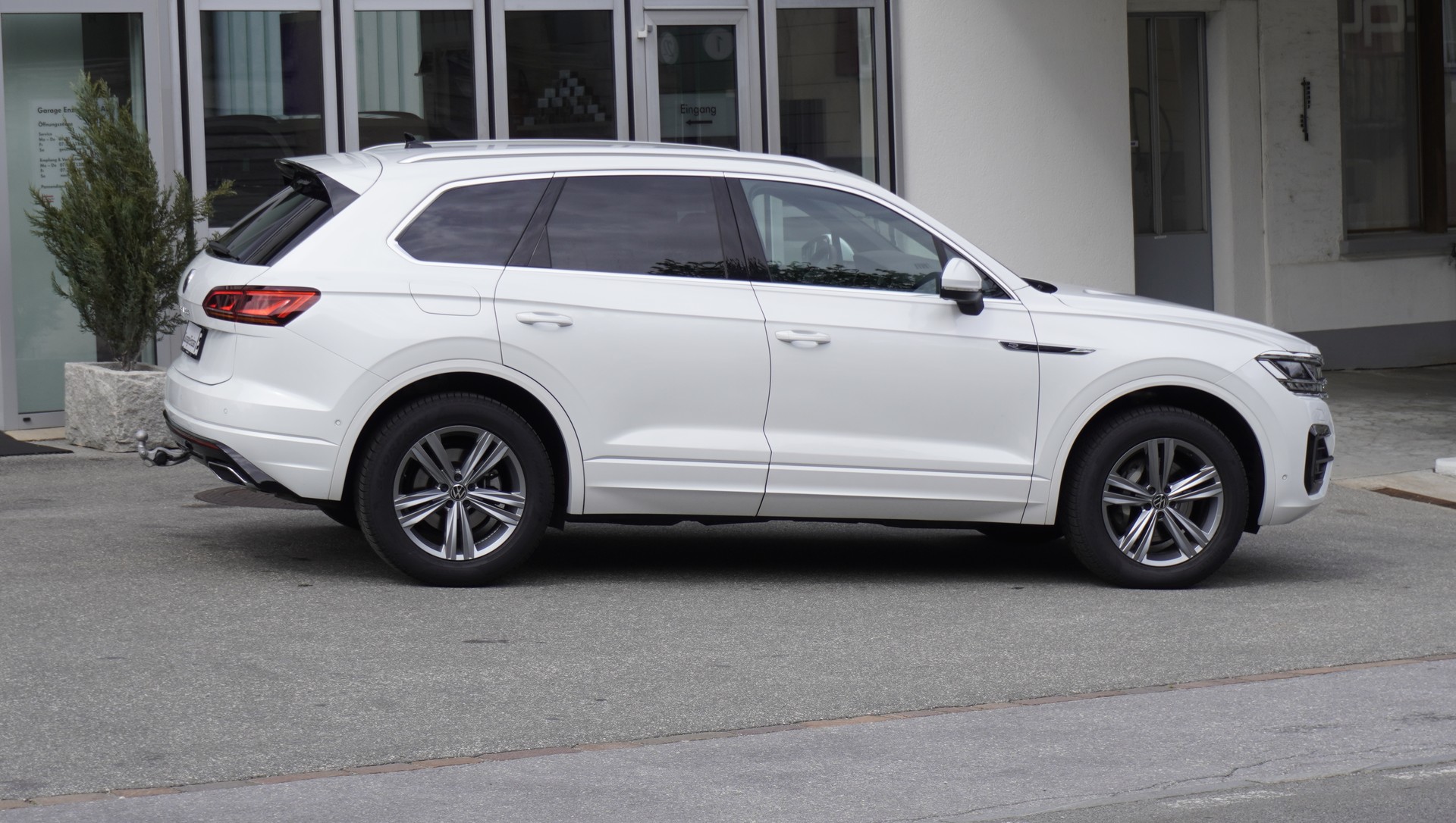 VW Touareg 3.0 TDI R Line Tiptronic-image-6
