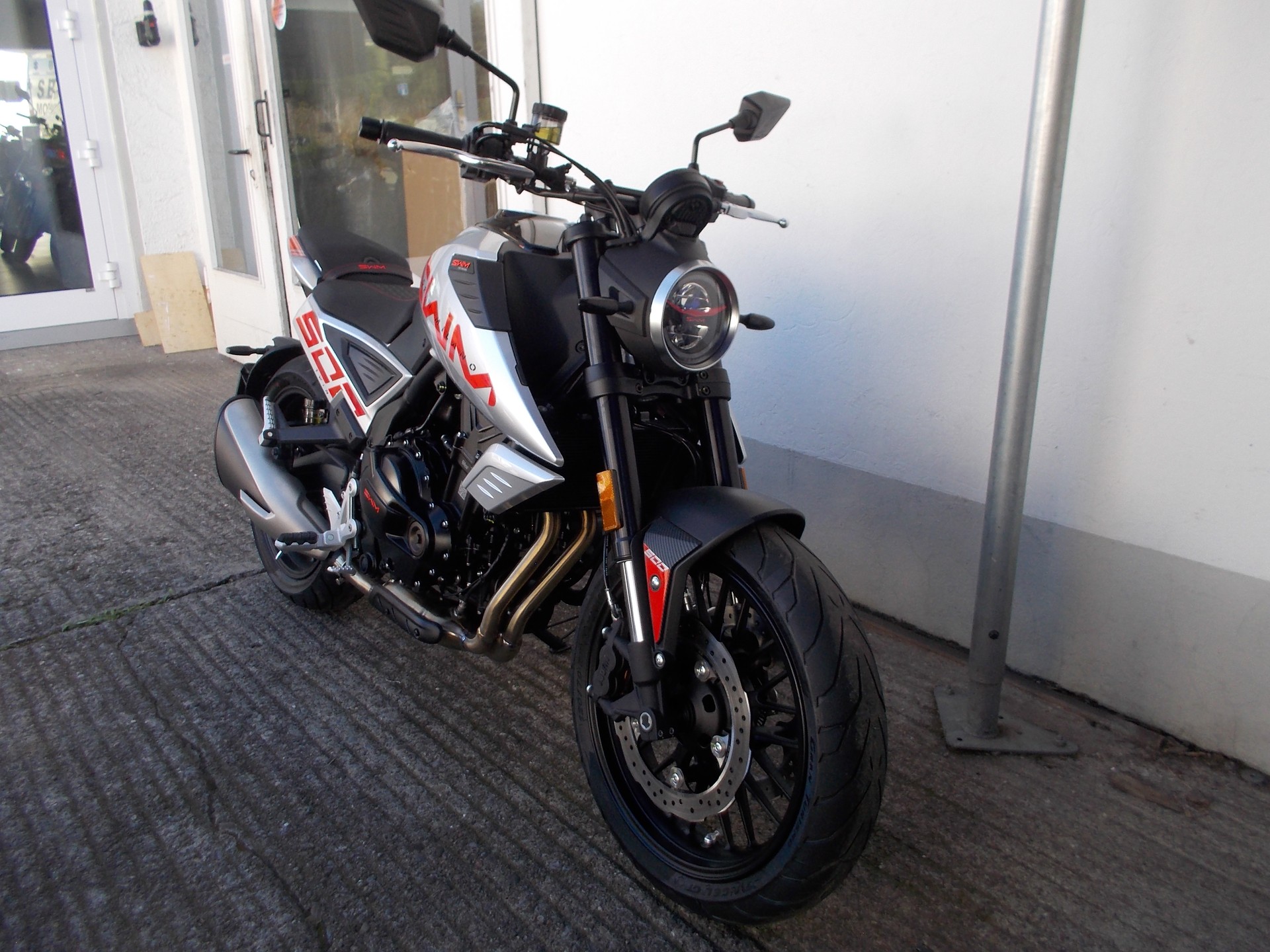 SWM 500-image-1