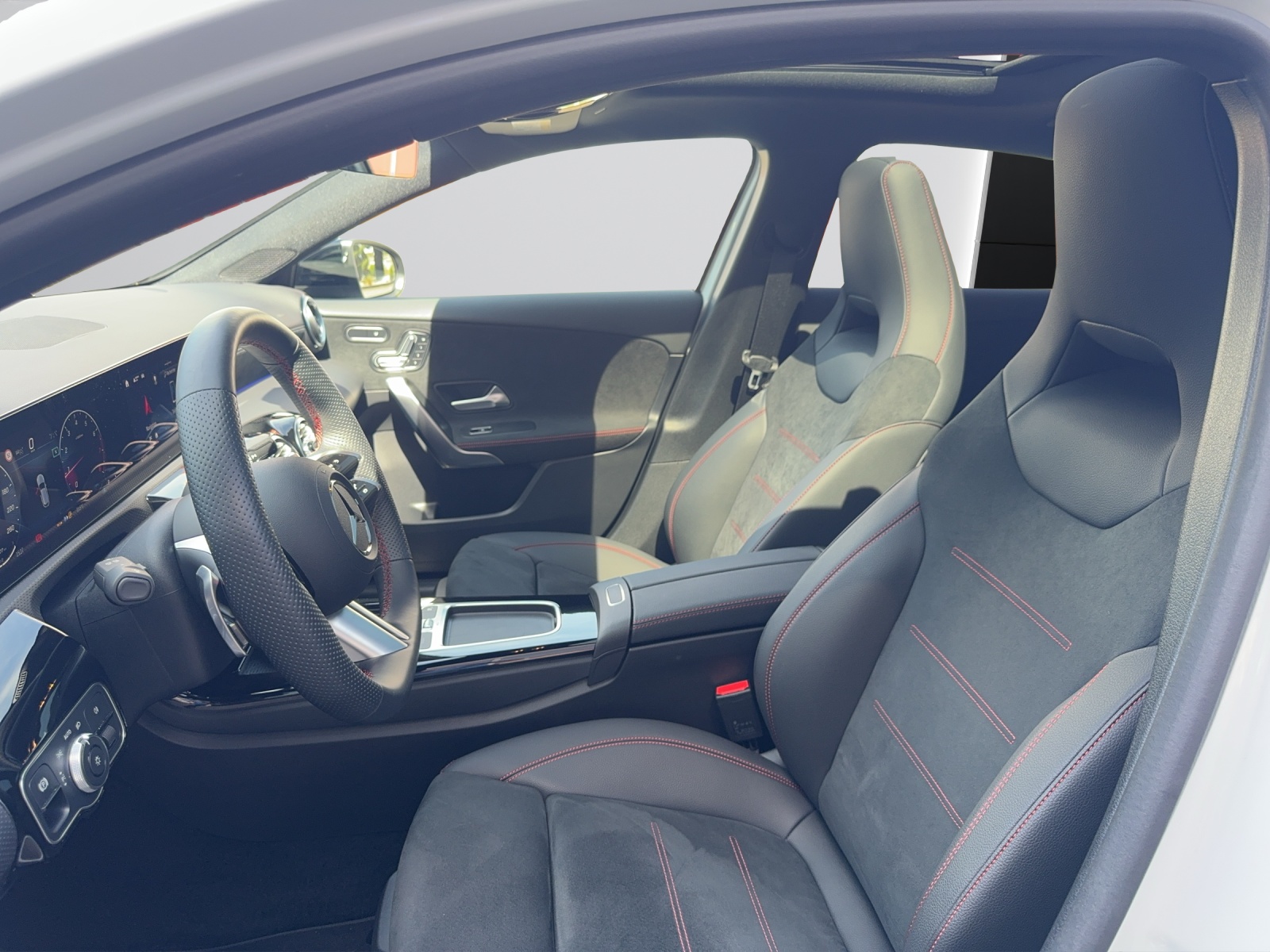 MERCEDES-BENZ A 180-image-5