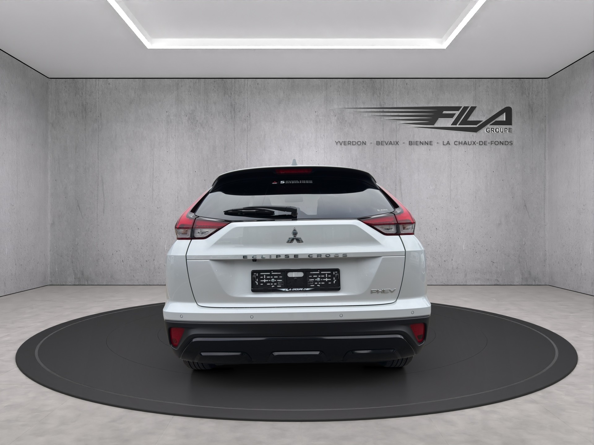 MITSUBISHI ECLIPSE Cross 2.4 PHEV Blackline 4x4-image-3