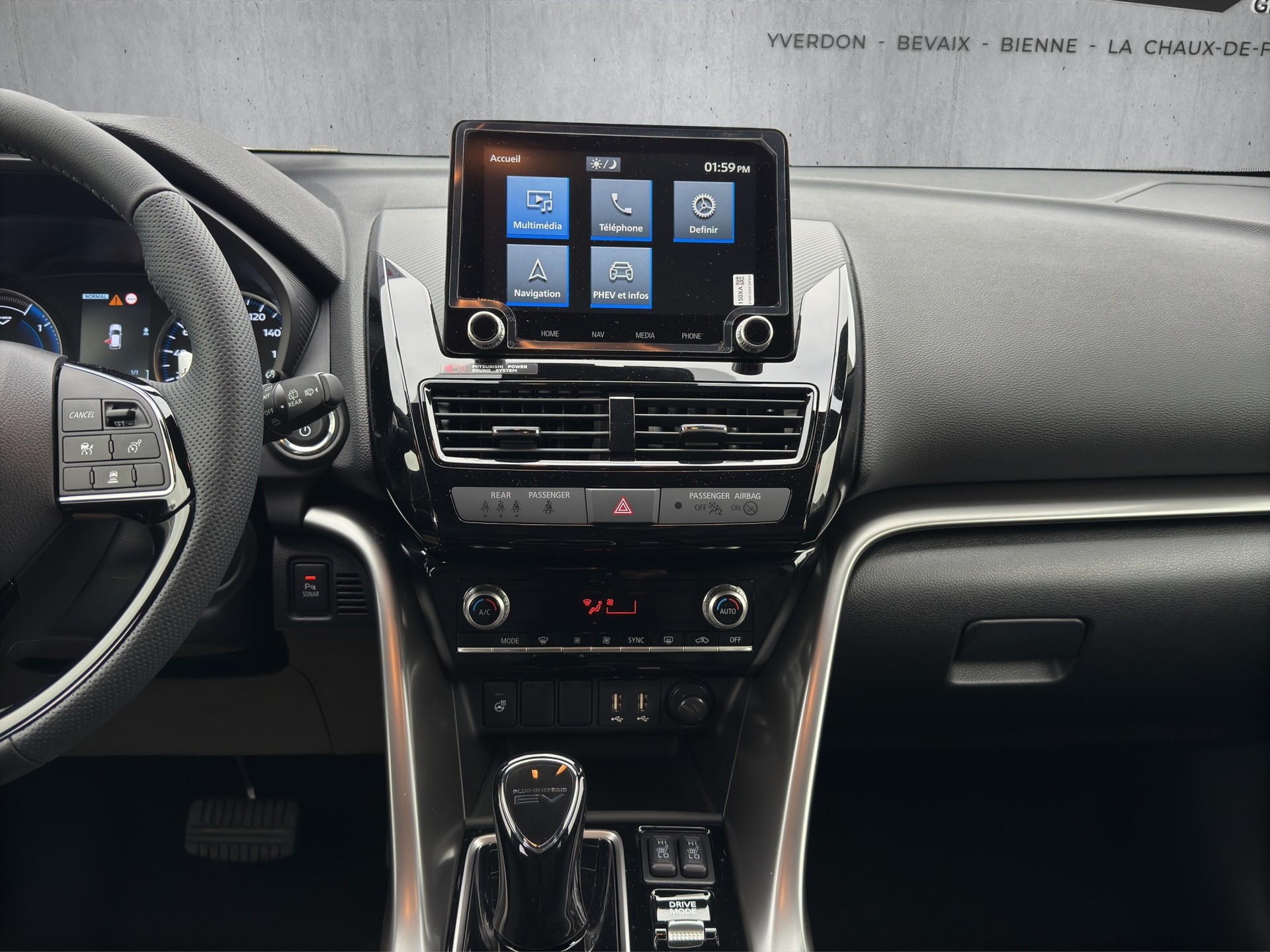 MITSUBISHI ECLIPSE Cross 2.4 PHEV Blackline 4x4-image-9