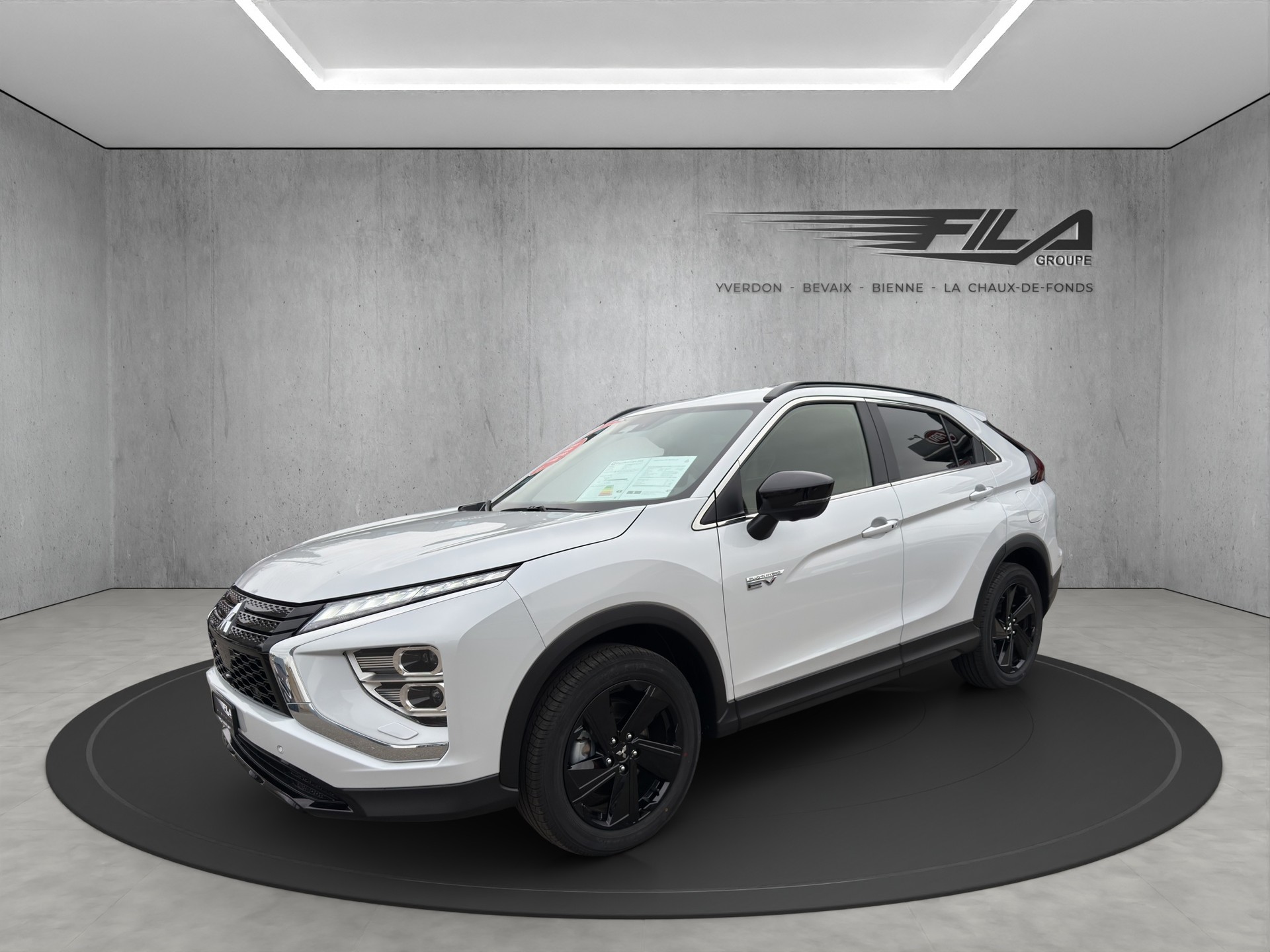 MITSUBISHI ECLIPSE Cross 2.4 PHEV Blackline 4x4-image-0