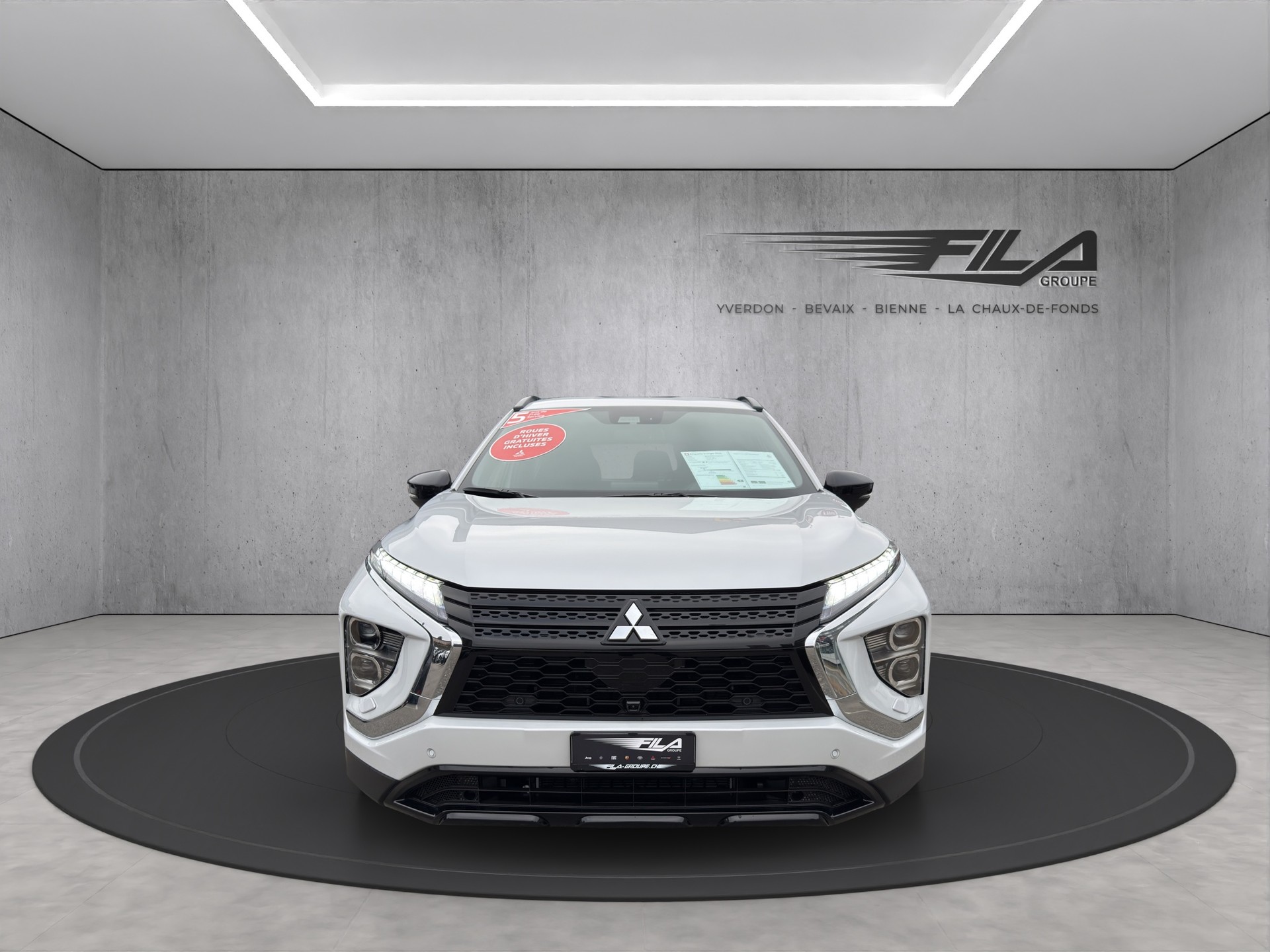 MITSUBISHI ECLIPSE Cross 2.4 PHEV Blackline 4x4-image-1
