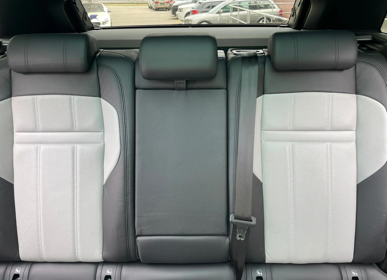 LAND ROVER Range Rover Evoque R-Dyn First Edition P starker 250PS HSE AT9-image-15