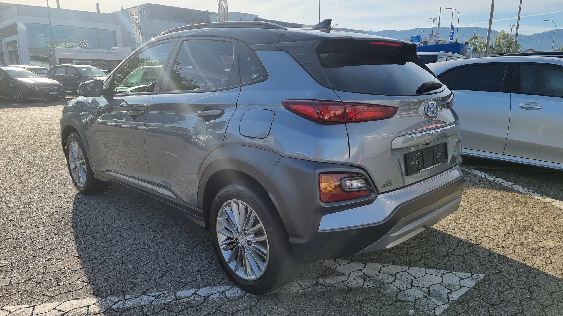HYUNDAI Kona 1.0 T-GDi Amplia 2WD-image-2