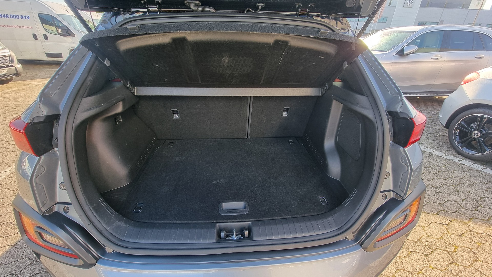 HYUNDAI Kona 1.0 T-GDi Amplia 2WD-image-10