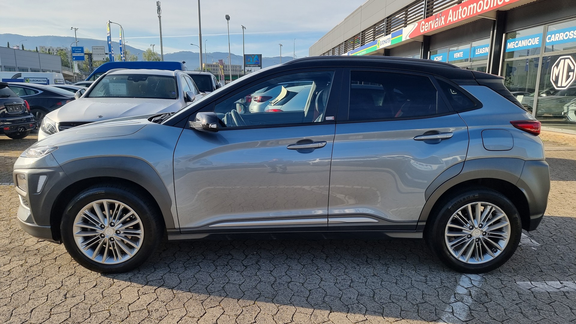 HYUNDAI Kona 1.0 T-GDi Amplia 2WD-image-1