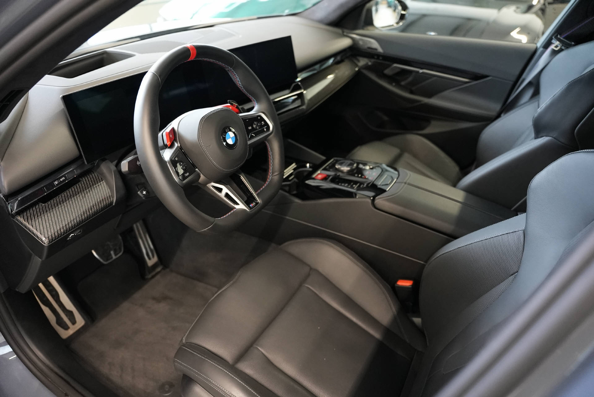 BMW M5 xDrive-image-6
