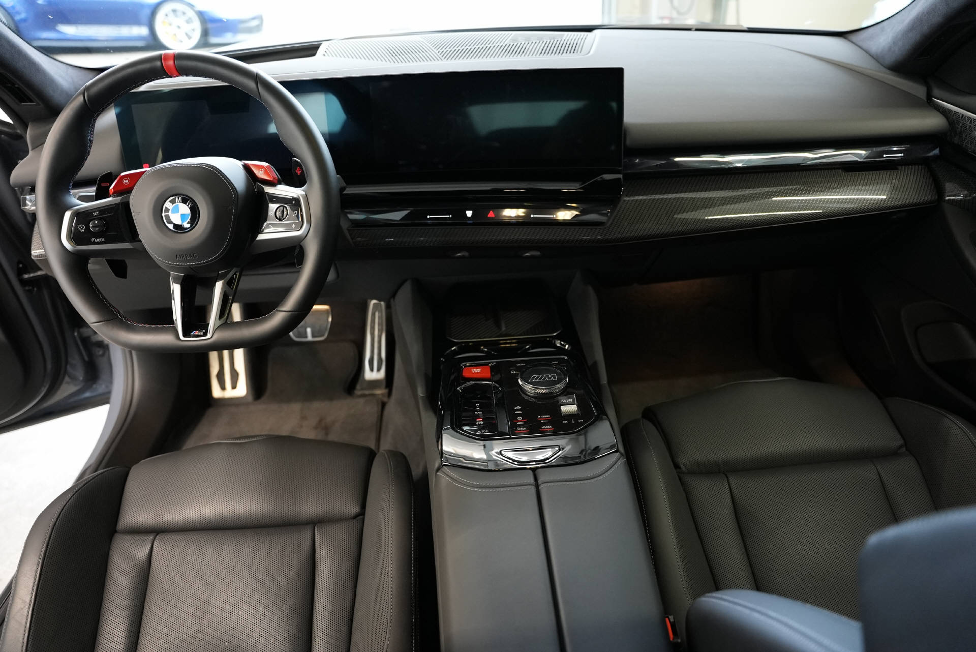BMW M5 xDrive-image-11