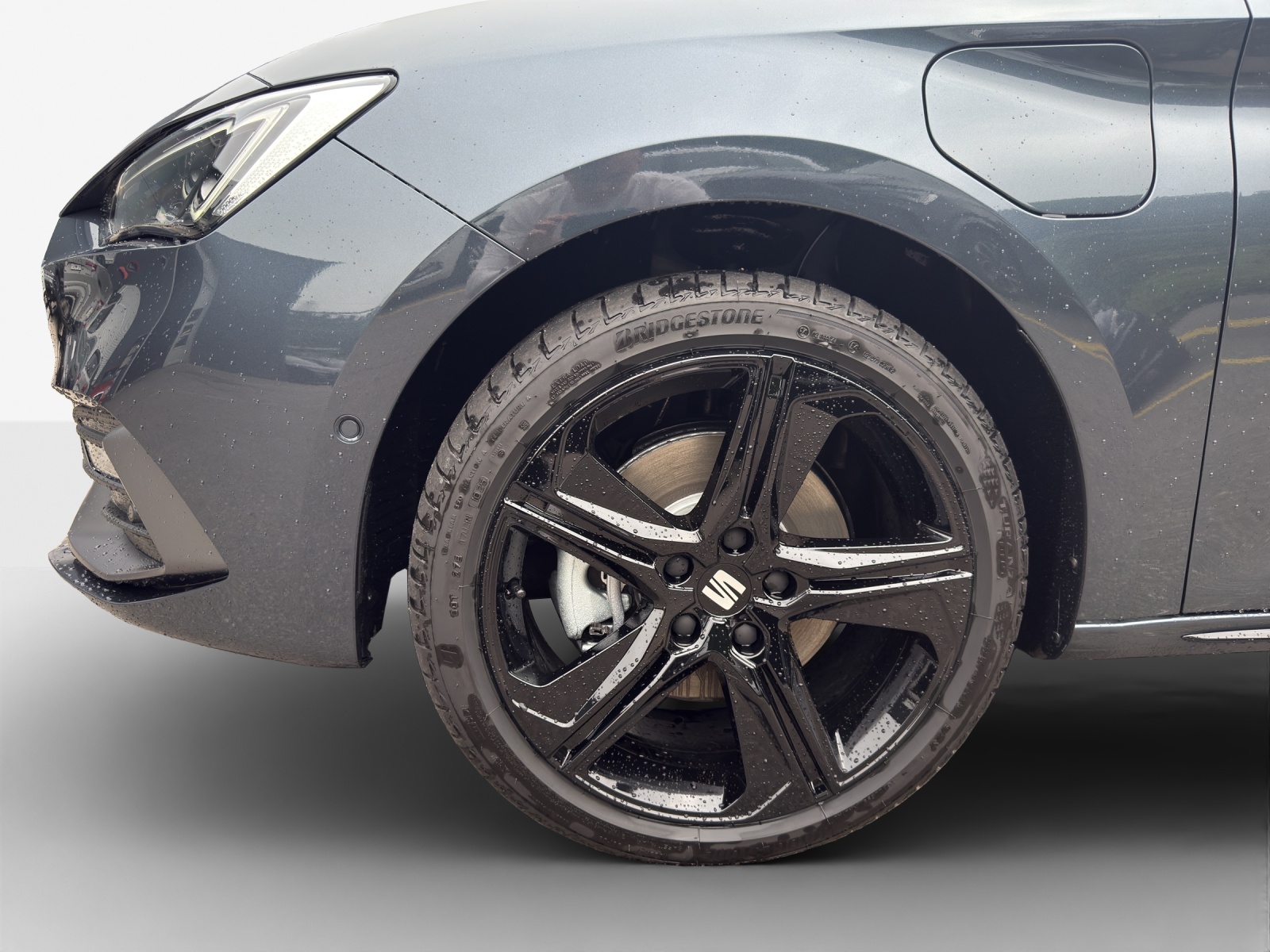 SEAT Leon 1.5 eHybrid pHEV DSG 75 Edition-image-13