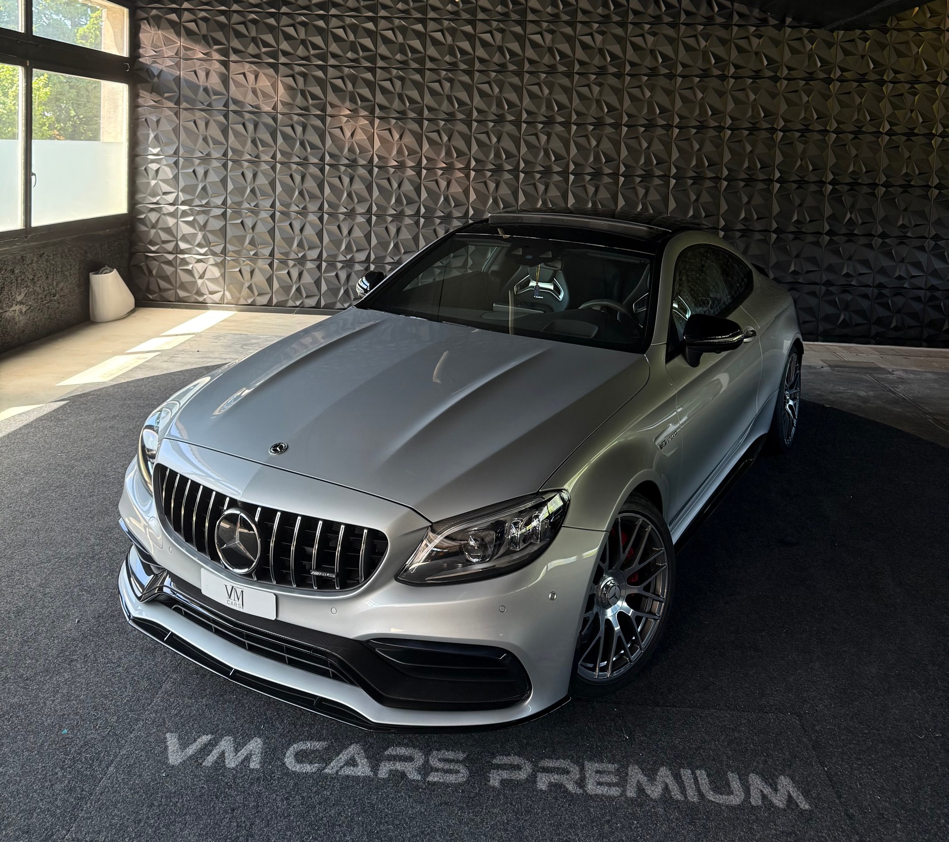 MERCEDES-BENZ C 63 S AMG Premium 9G-tronic / Visite uniquement sur RDV-image-1