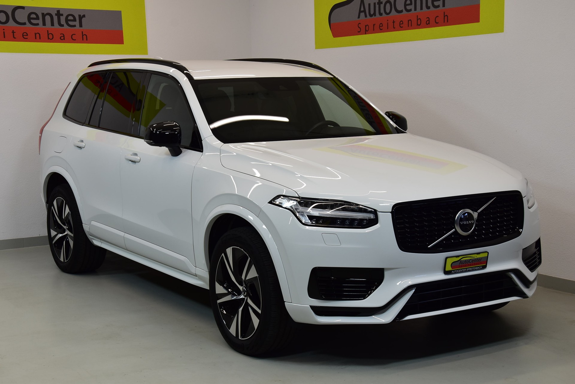 VOLVO XC90 T8 eAWD R-Design Geartronic-image-0