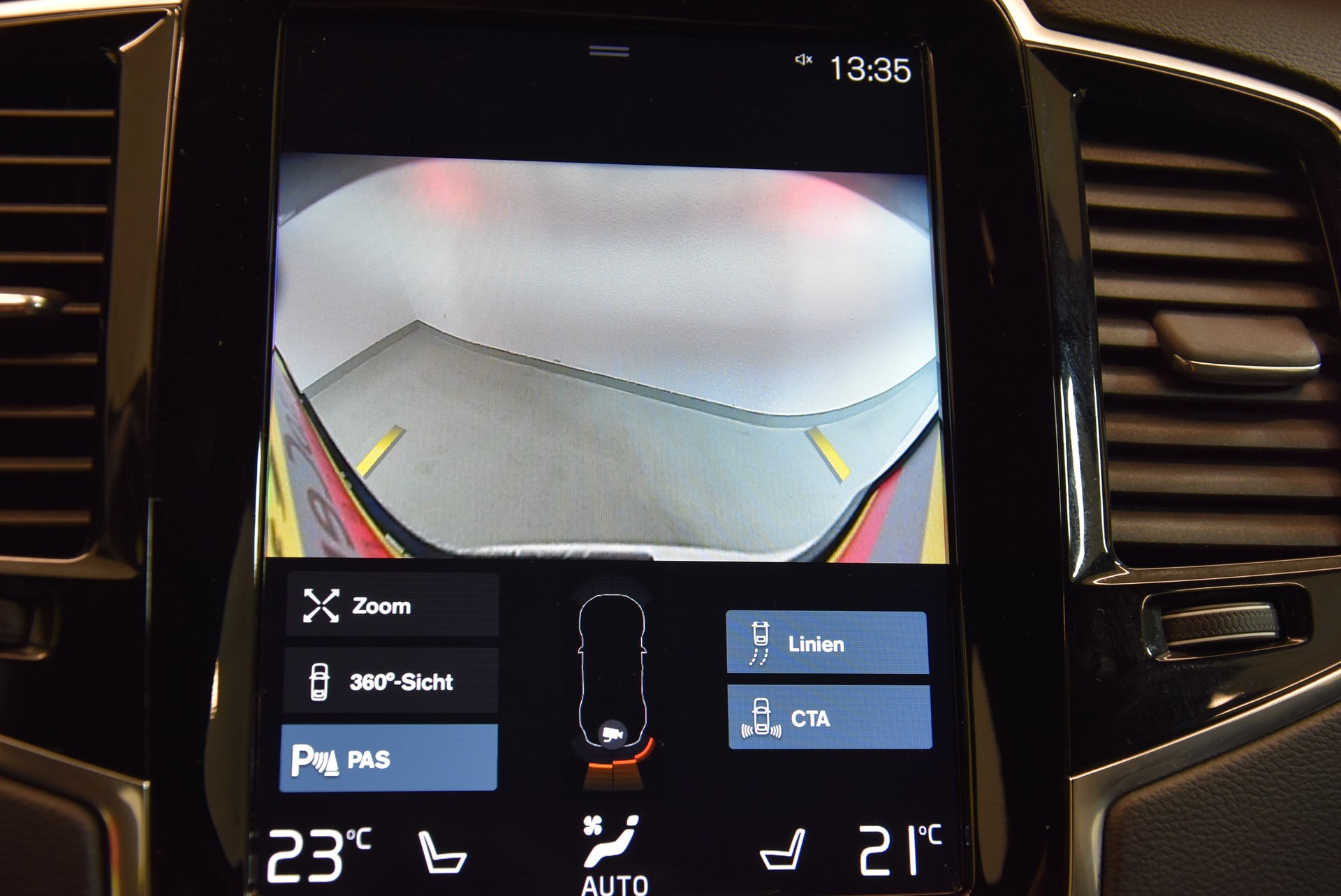 VOLVO XC90 T8 eAWD R-Design Geartronic-image-7