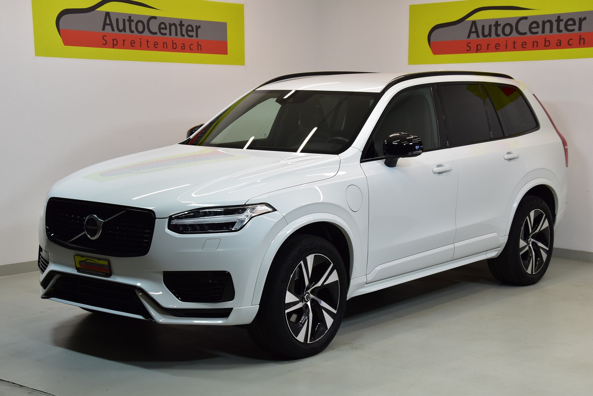 VOLVO XC90 T8 eAWD R-Design Geartronic-image-1