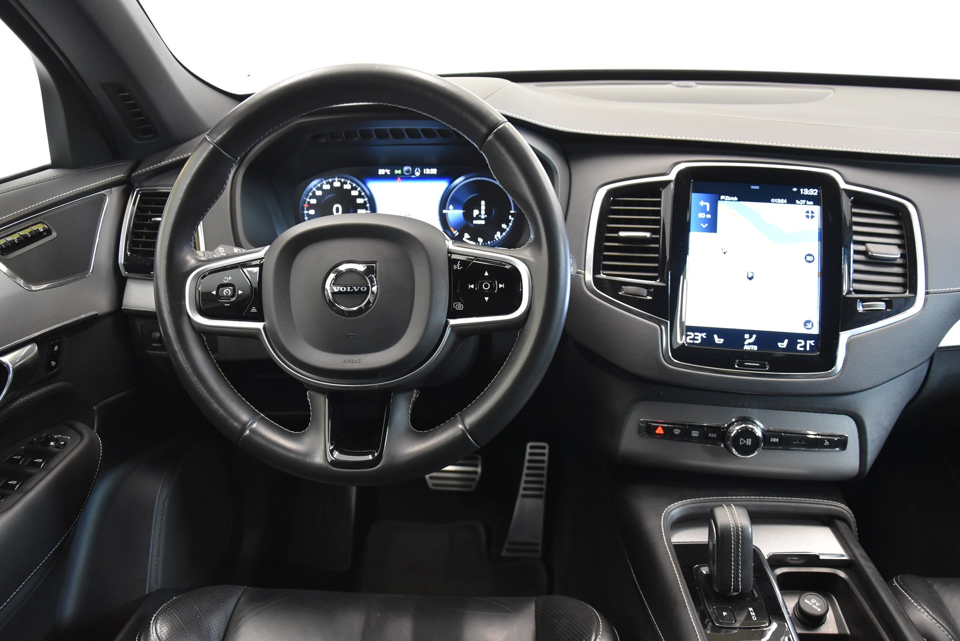VOLVO XC90 T8 eAWD R-Design Geartronic-image-3