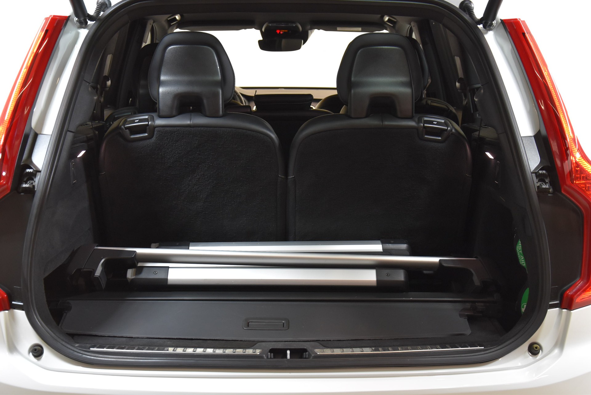 VOLVO XC90 T8 eAWD R-Design Geartronic-image-6