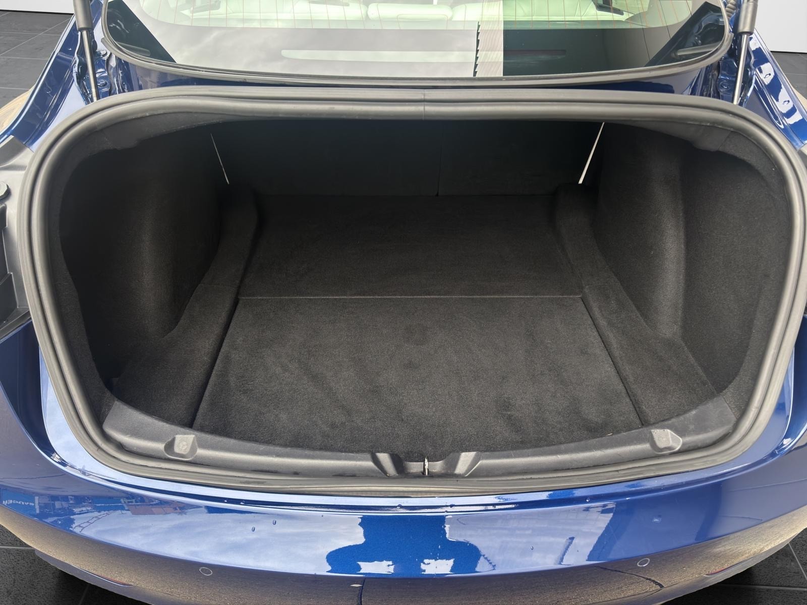 TESLA Model 3 Long Range Dual Motor AWD-image-4