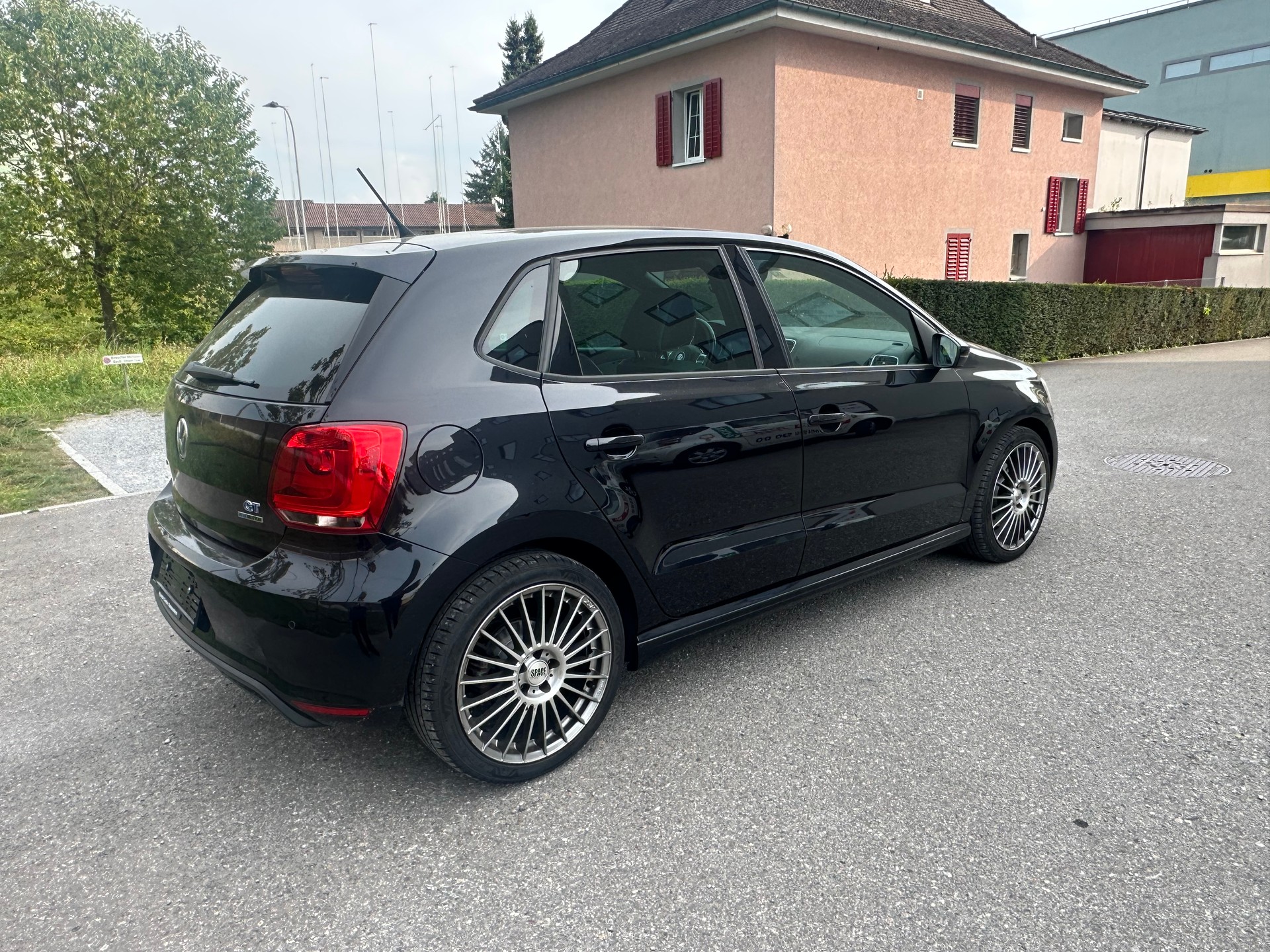 VW Polo 1.4 TSI BlueGT-image-4