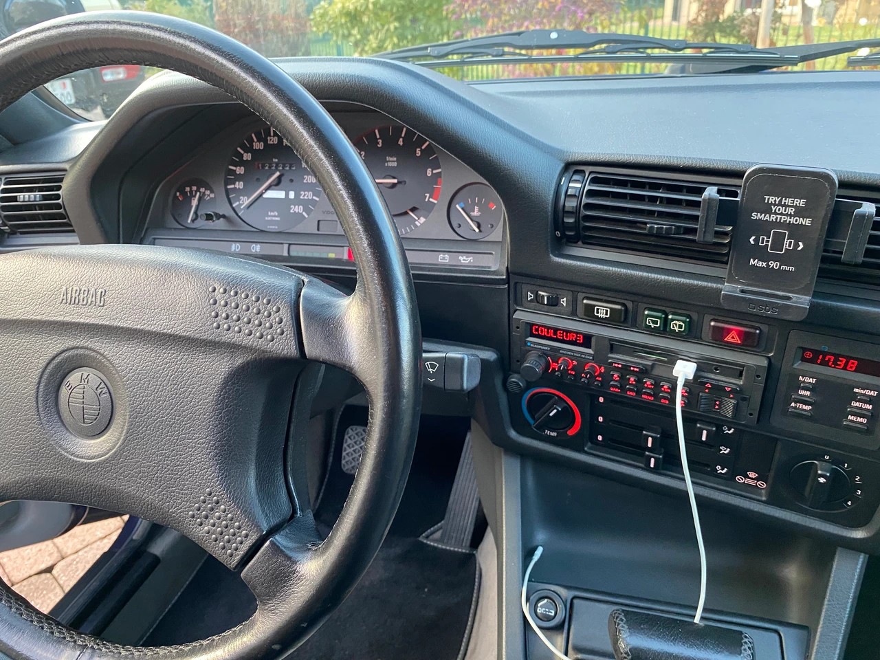 BMW 325iX A Touring-image-2