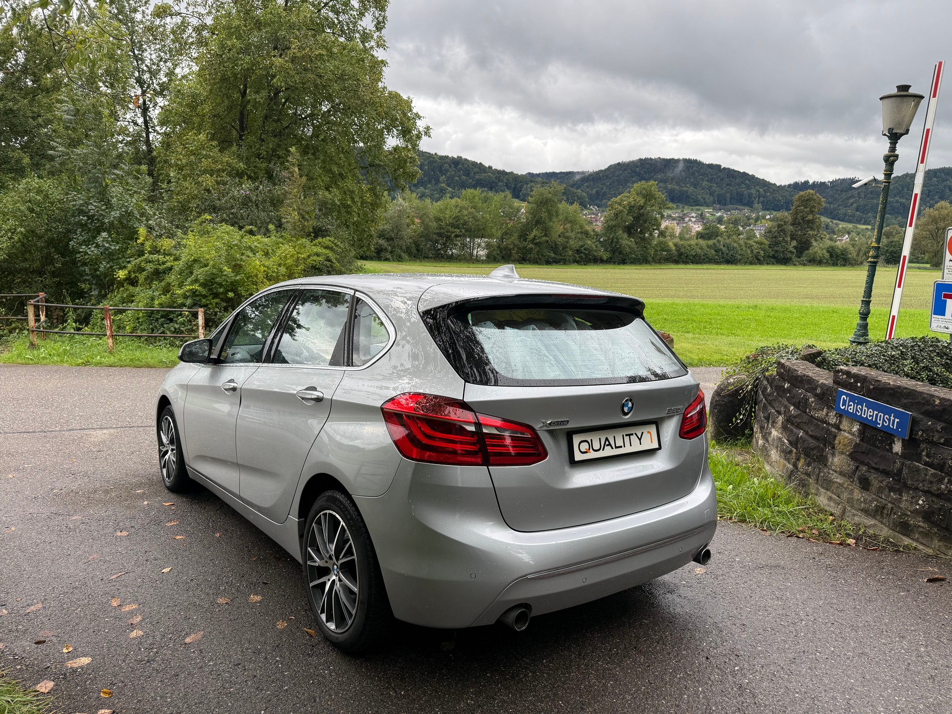 BMW 225i xDrive Active Tourer Luxury Line Steptronic-image-5