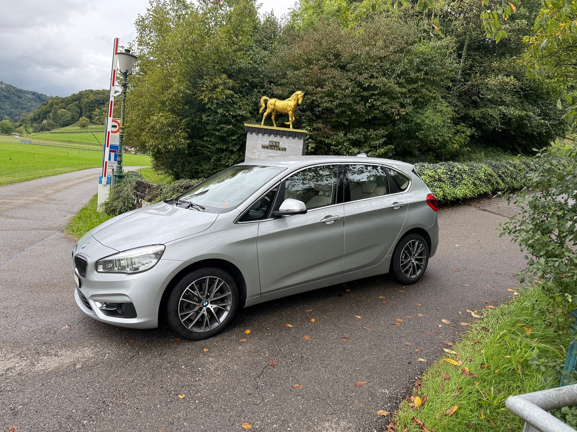 BMW 225i xDrive Active Tourer Luxury Line Steptronic-image-3
