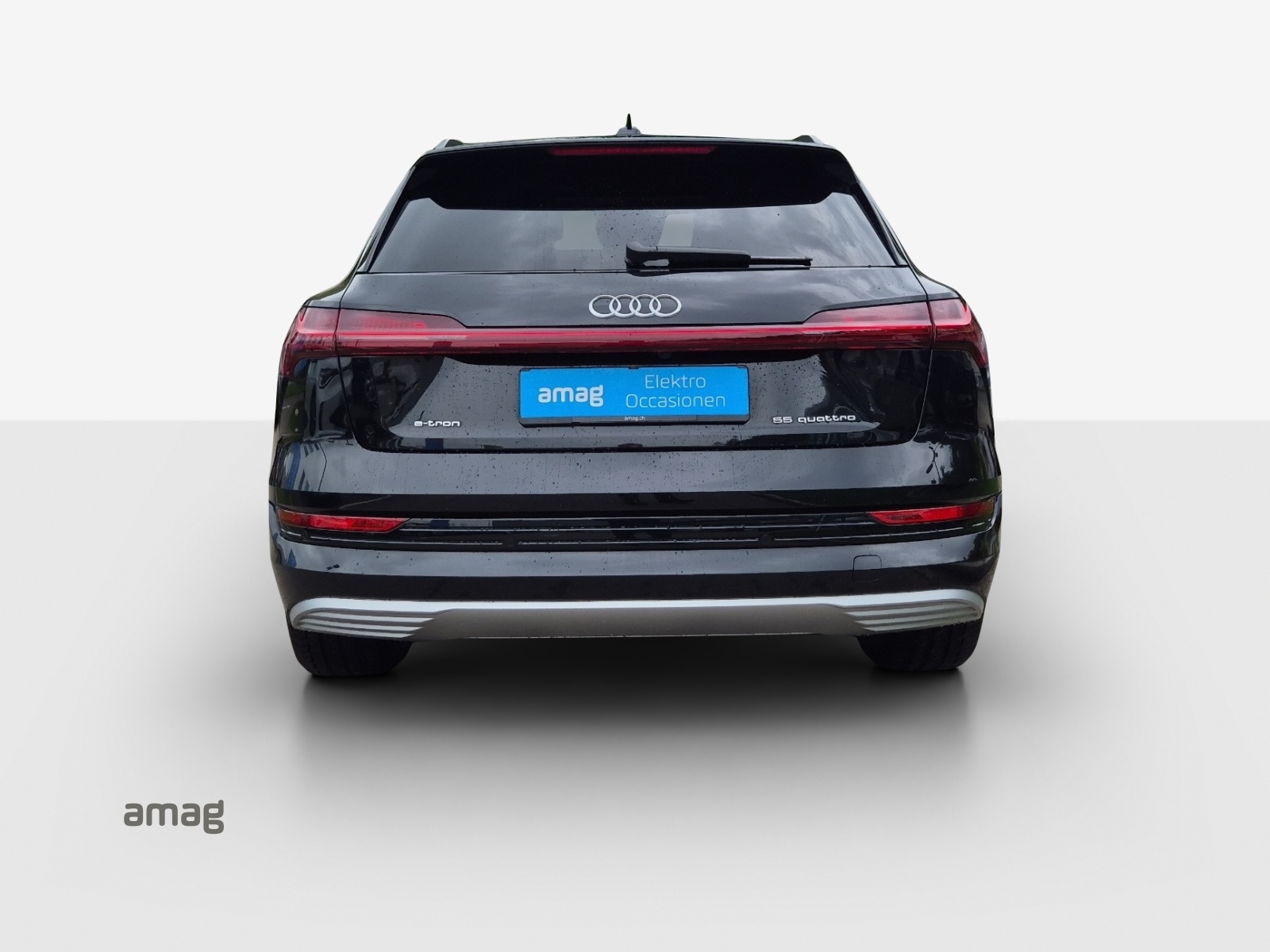 AUDI e-tron 55 Advanced quattro-image-4