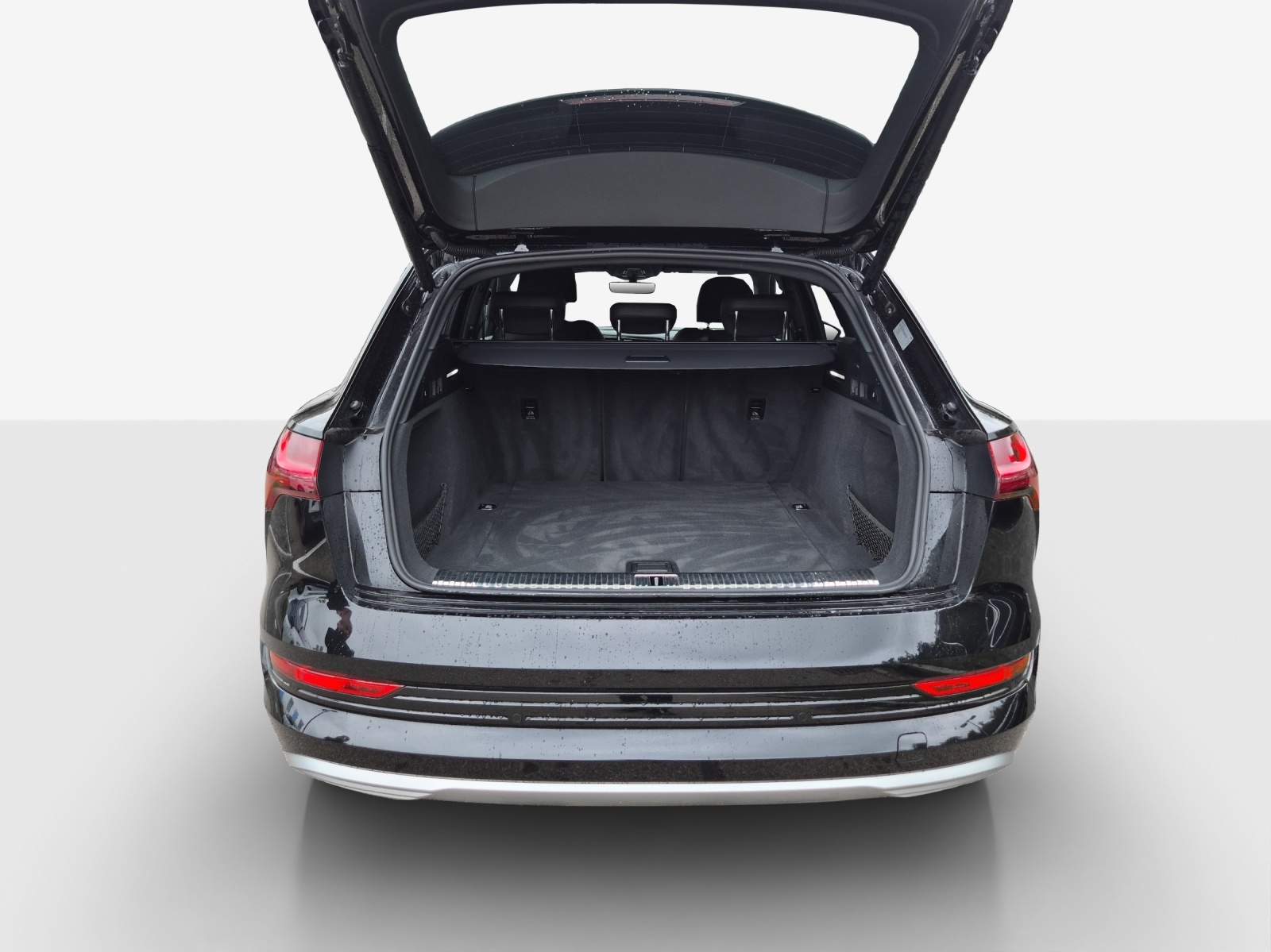 AUDI e-tron 55 Advanced quattro-image-13