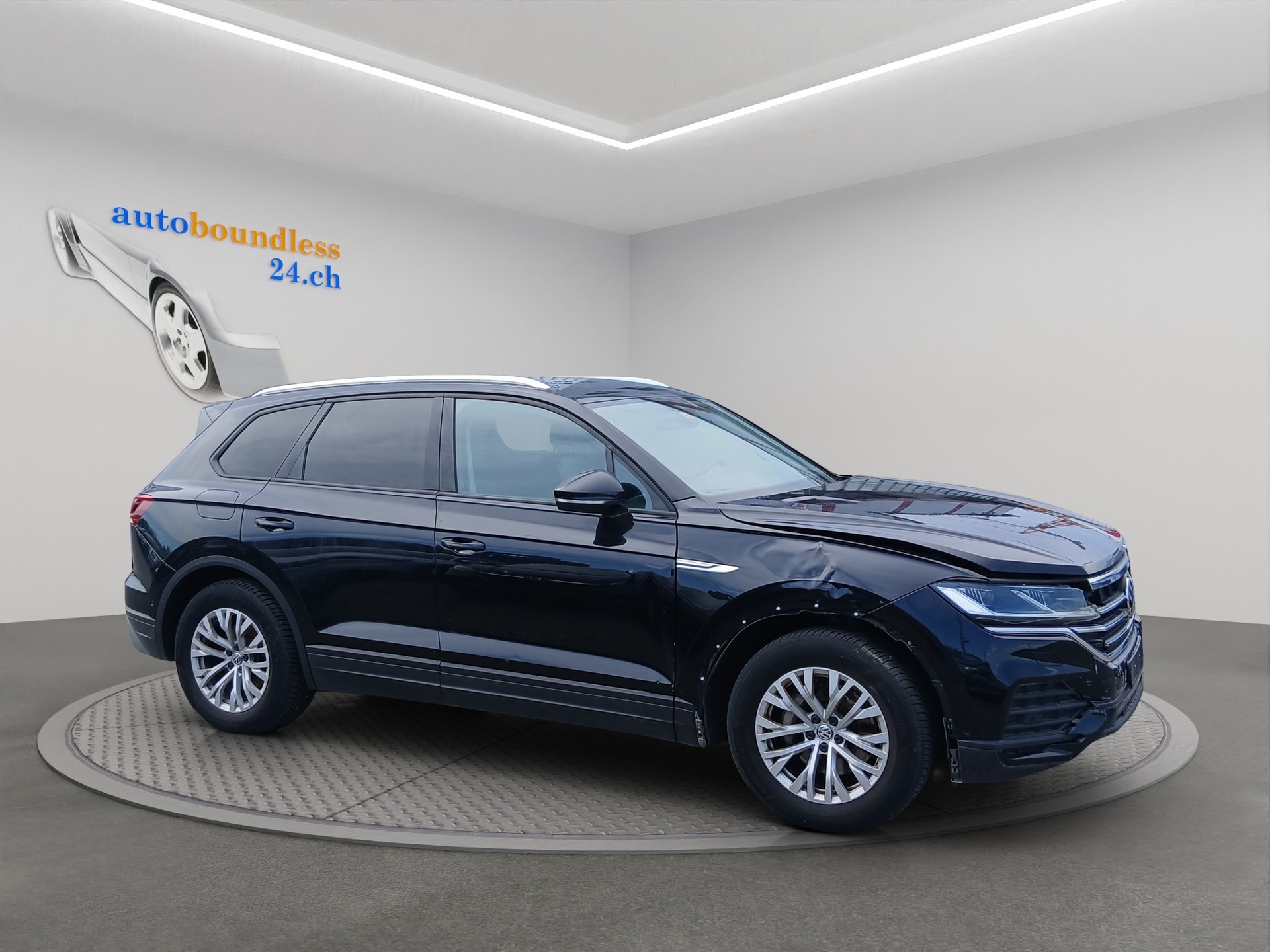 VW Touareg 3.0 TDI Basic Tiptronic-image-1