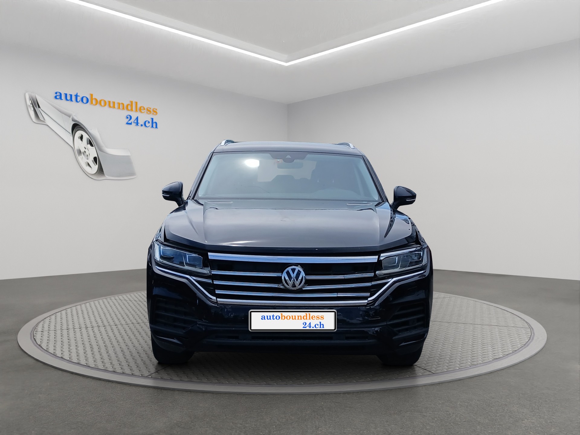 VW Touareg 3.0 TDI Basic Tiptronic-image-0