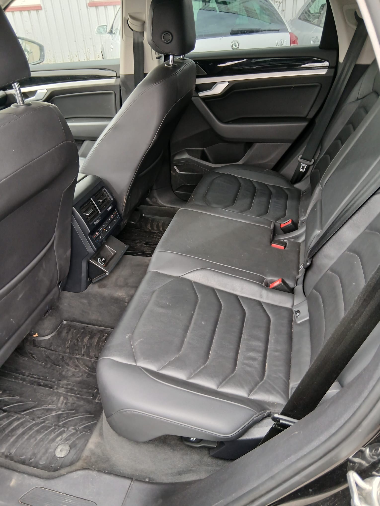 VW Touareg 3.0 TDI Basic Tiptronic-image-7