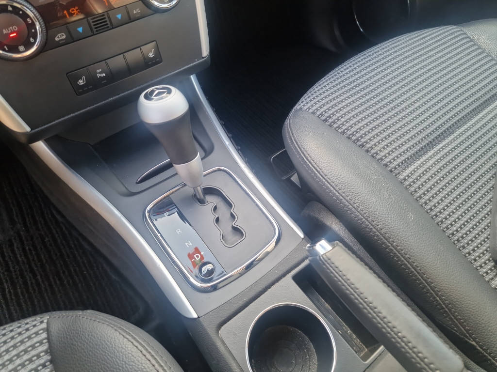 MERCEDES-BENZ B 200-image-10