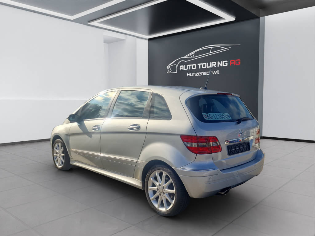 MERCEDES-BENZ B 200-image-4