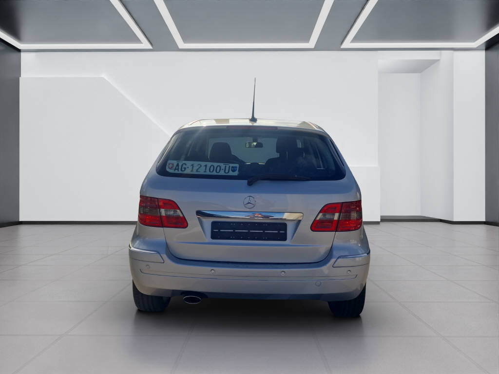 MERCEDES-BENZ B 200-image-3
