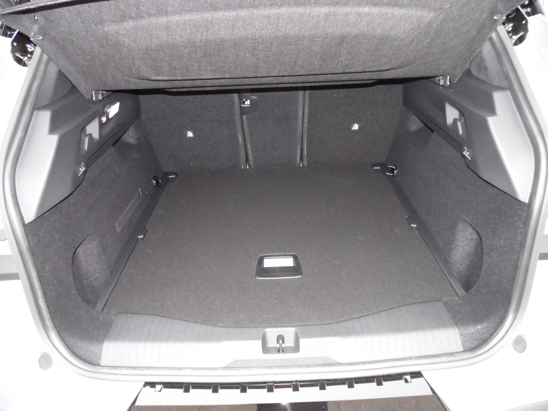 OPEL Grandland Elektro 73kWh Ultimate 4WD-image-3